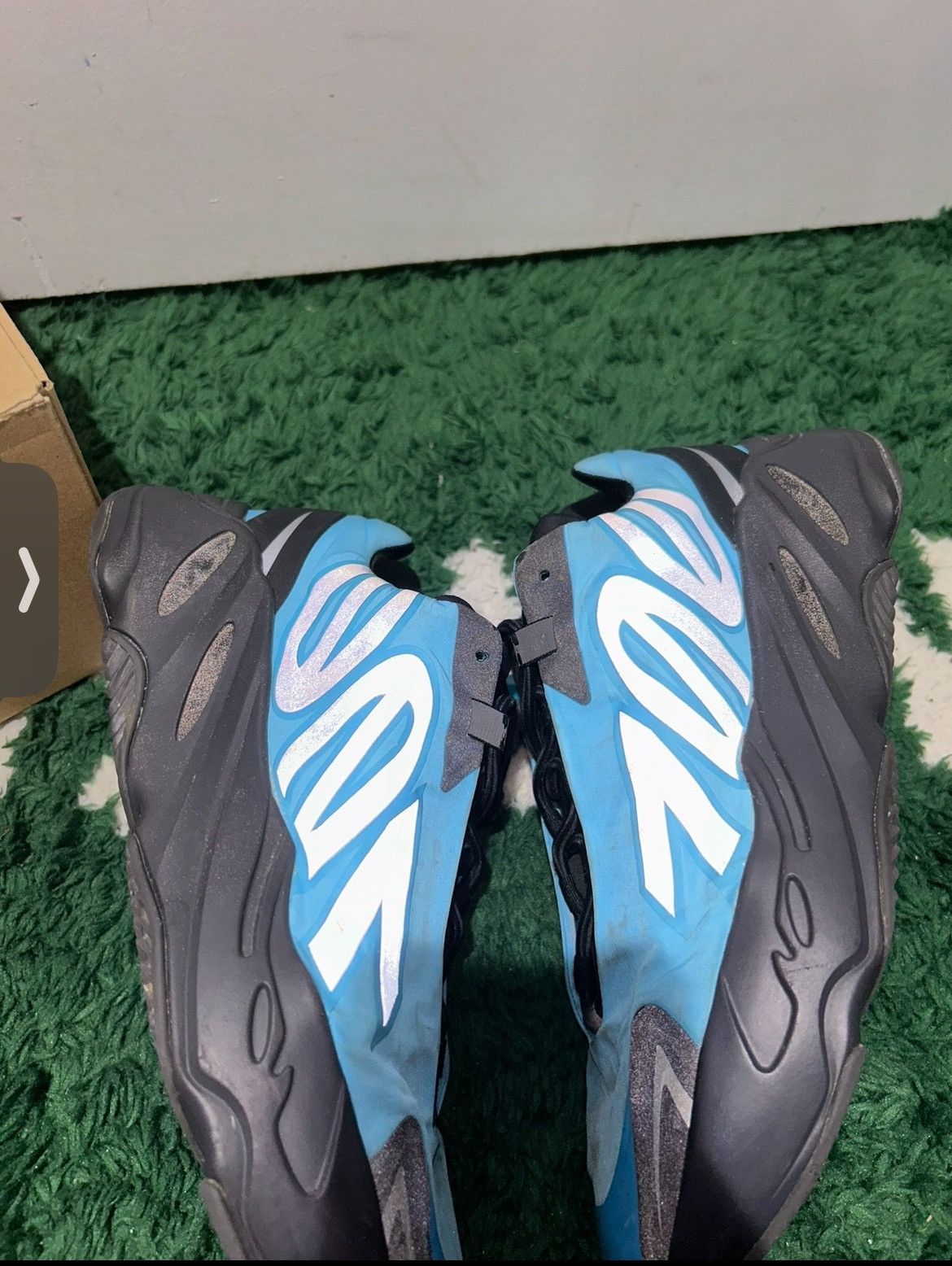 Adidas Size 10.5 - adidas Yeezy Boost 700 MNVN Bright Cyan Size US 10.5 / EU 43-44 - 2 Thumbnail
