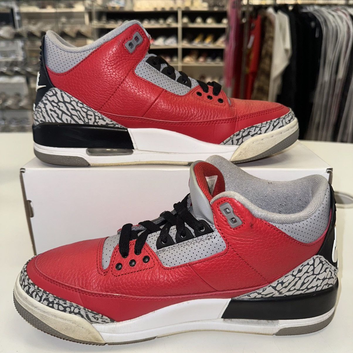 Jordan Brand Size 9 - Air Jordan 3 Retro SE Mid Unite (CK5692-600) Size US 9 / EU 42 - 2 Thumbnail