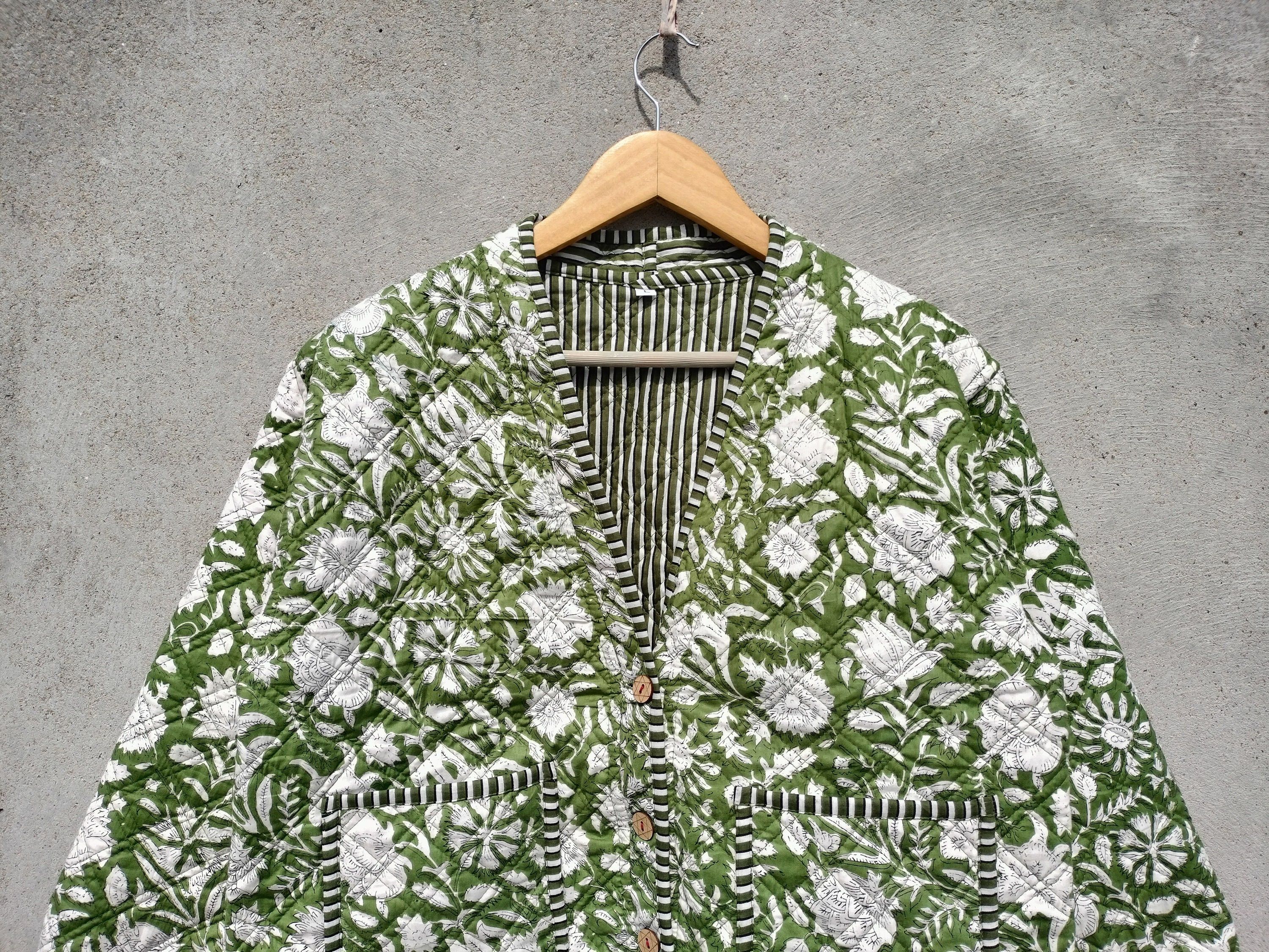 Handmade Printed Floral Quilted Jacket Short Vintage Jacket, Coats Size S / US 4 / IT 40 - 2 Thumbnail