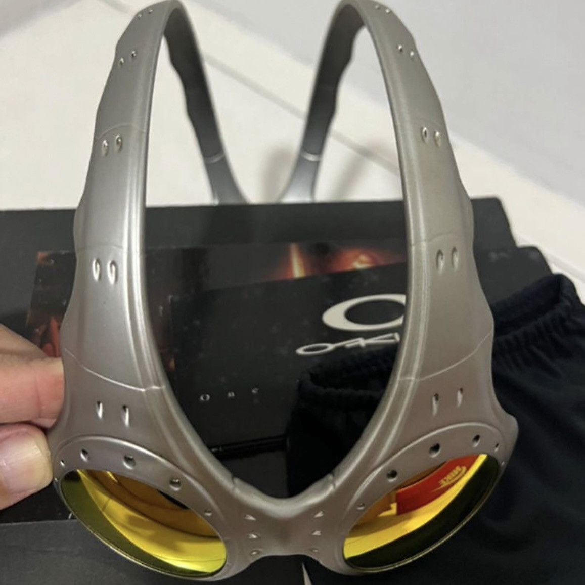 Oakley 2000 Oakley Over The Top Yellow Silver Sunglasses Size ONE SIZE - 5 Thumbnail