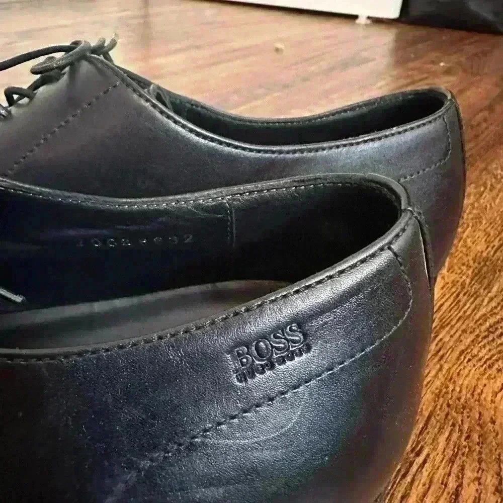 Hugo Boss Hugo Boss Italian leather Derbys - As always Free Shipping Size US 11.5 / EU 44-45 - 2 Thumbnail