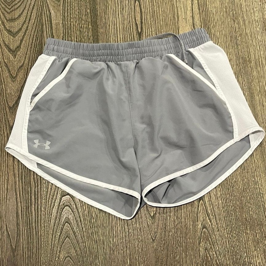 Under Armour Under Armour HeatGear Running Shorts Elastic Waist Grey M Size 26" / US 2 / IT 38 - 1 Thumbnail