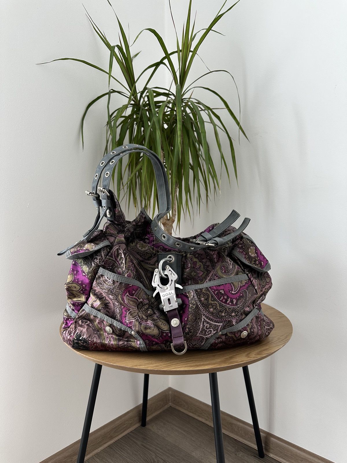 If Six Was Nine Vintage George Gina Lucy Purple Distressed Shoulders Bag Size ONE SIZE - 4 Thumbnail