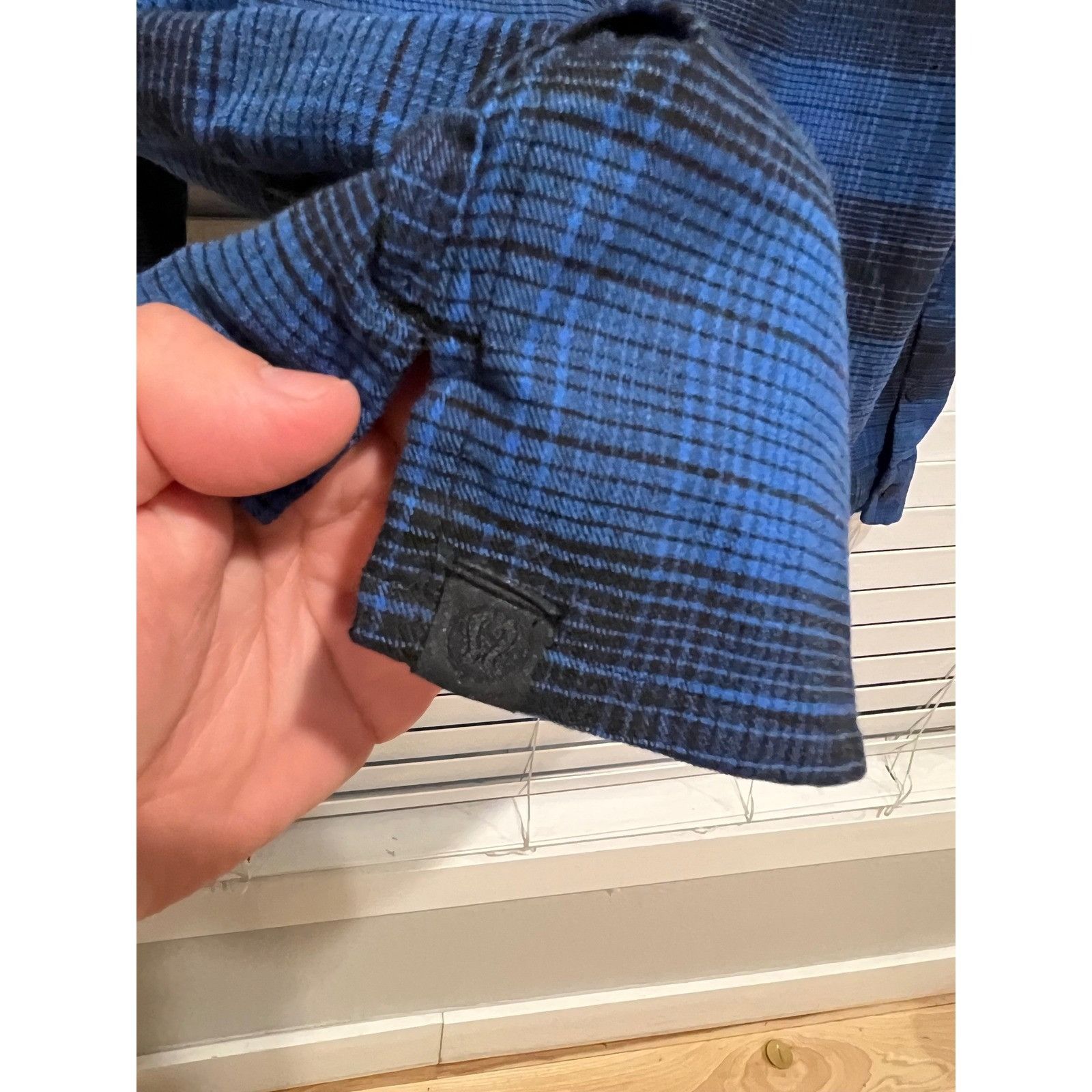 Lululemon Lululemon Blue Plaid Button Down Long Sleeve Shirt Casual Si Size US M / EU 48-50 / 2 - 4 Thumbnail