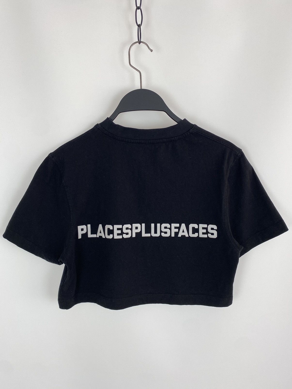 Places + Faces Places + Faces Reflective Logo Crop Top Size XS / US 0-2 / IT 36-38 - 5 Thumbnail