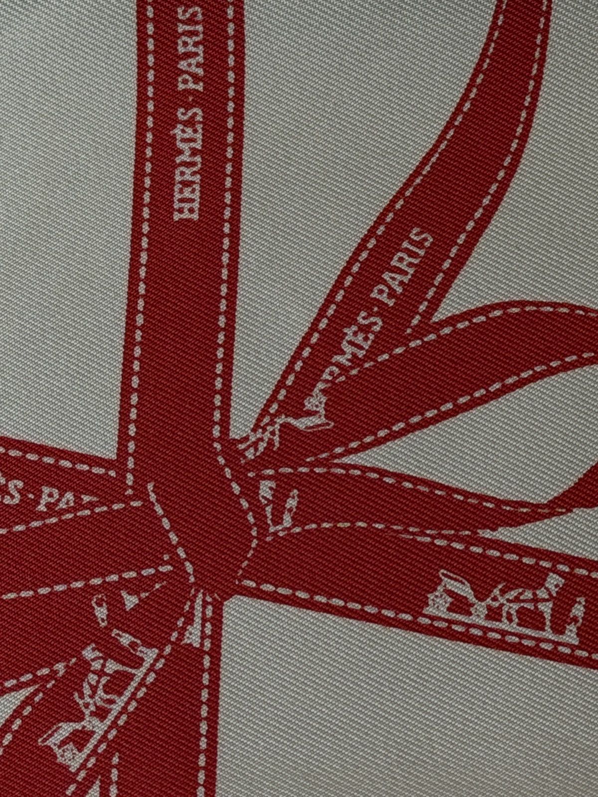 Hermes HERMÈS PETIT CARRÉ 45 BOLDUC SILK SCARF Size ONE SIZE - 4 Thumbnail