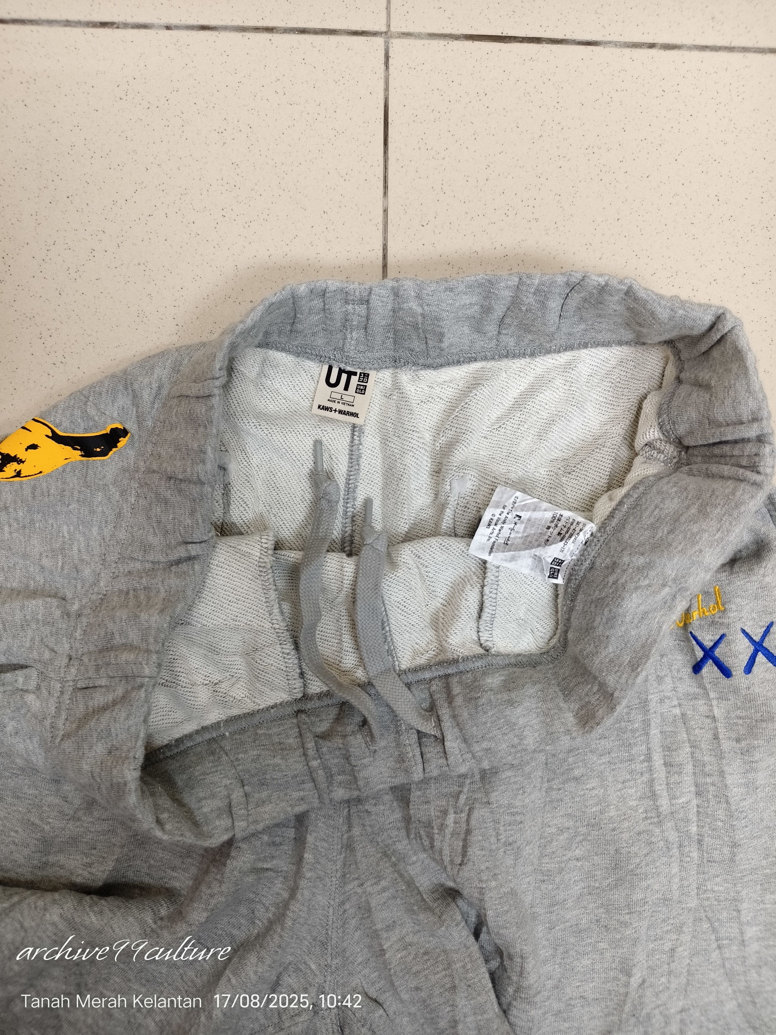 Andy Warhol × Kaws × Uniqlo AW2024 UT x Andy Warhol x Kaws sweatpants L Size US 33 - 9 Thumbnail