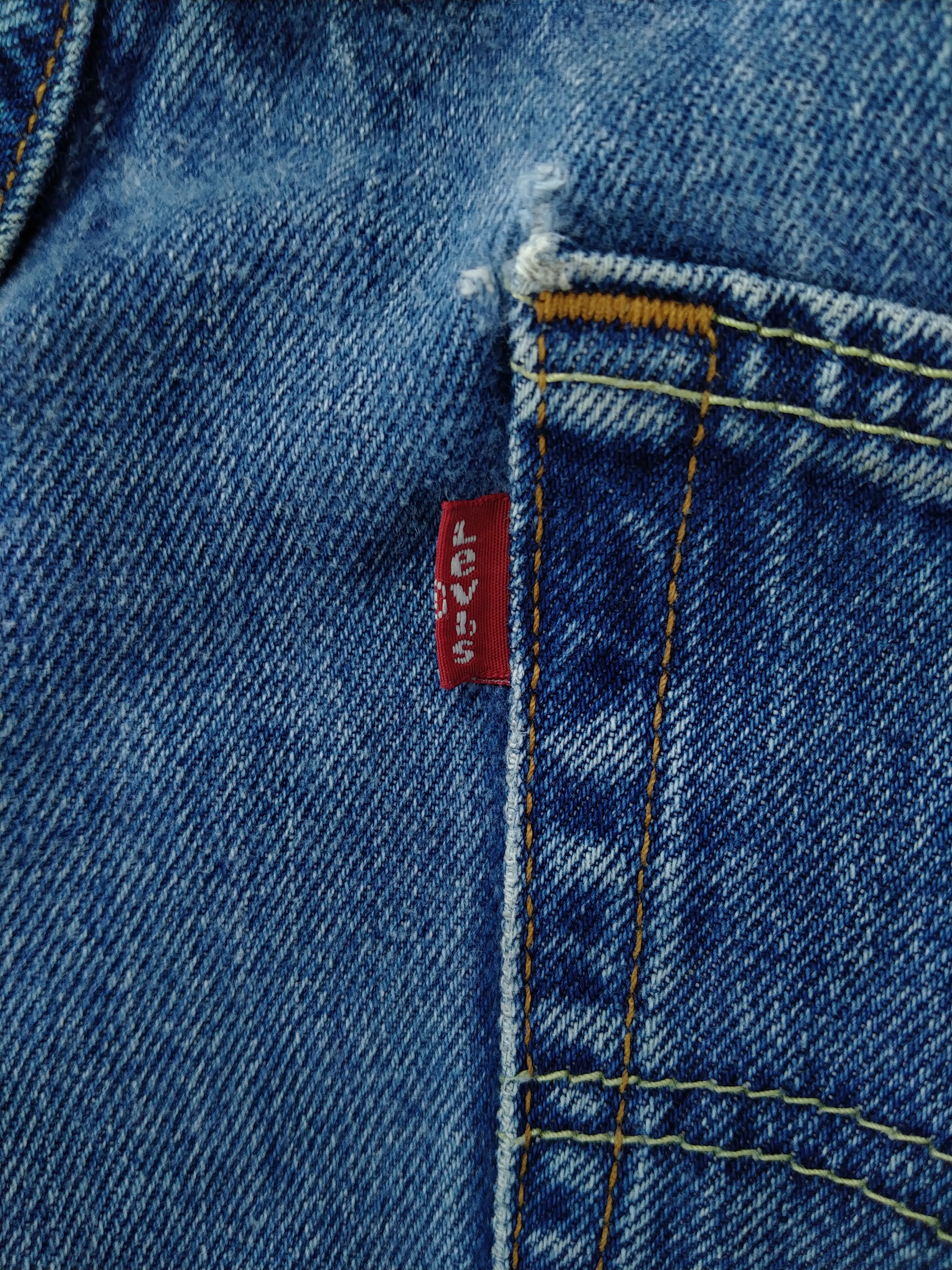 Levi's Vintage Levi's 560 Distressed Denim 38x30 -JN110 Size US 38 / EU 54 - 14 Thumbnail