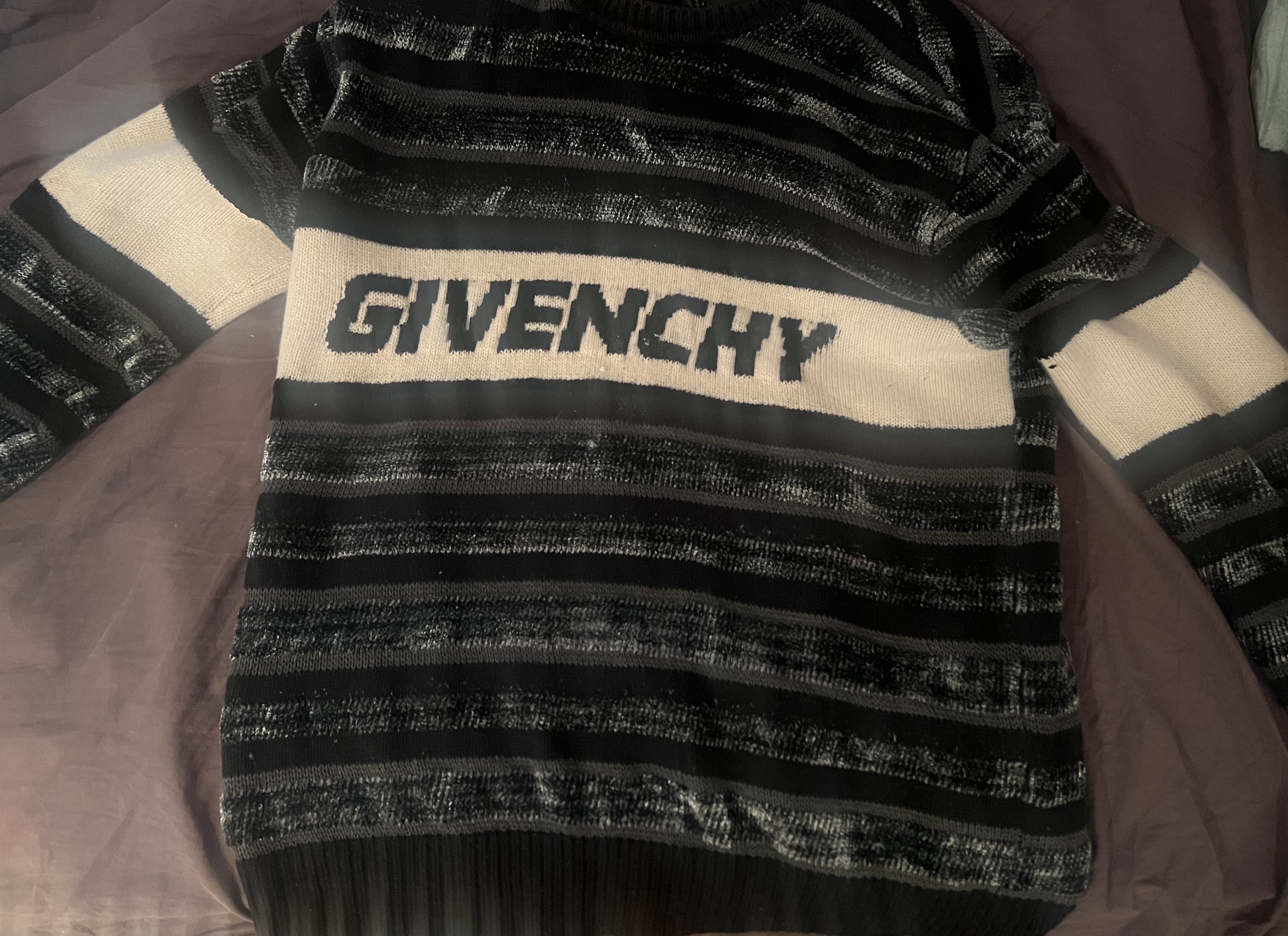 Givenchy givenchy men wooly logo jumper Size US M / EU 48-50 / 2 - 3 Thumbnail