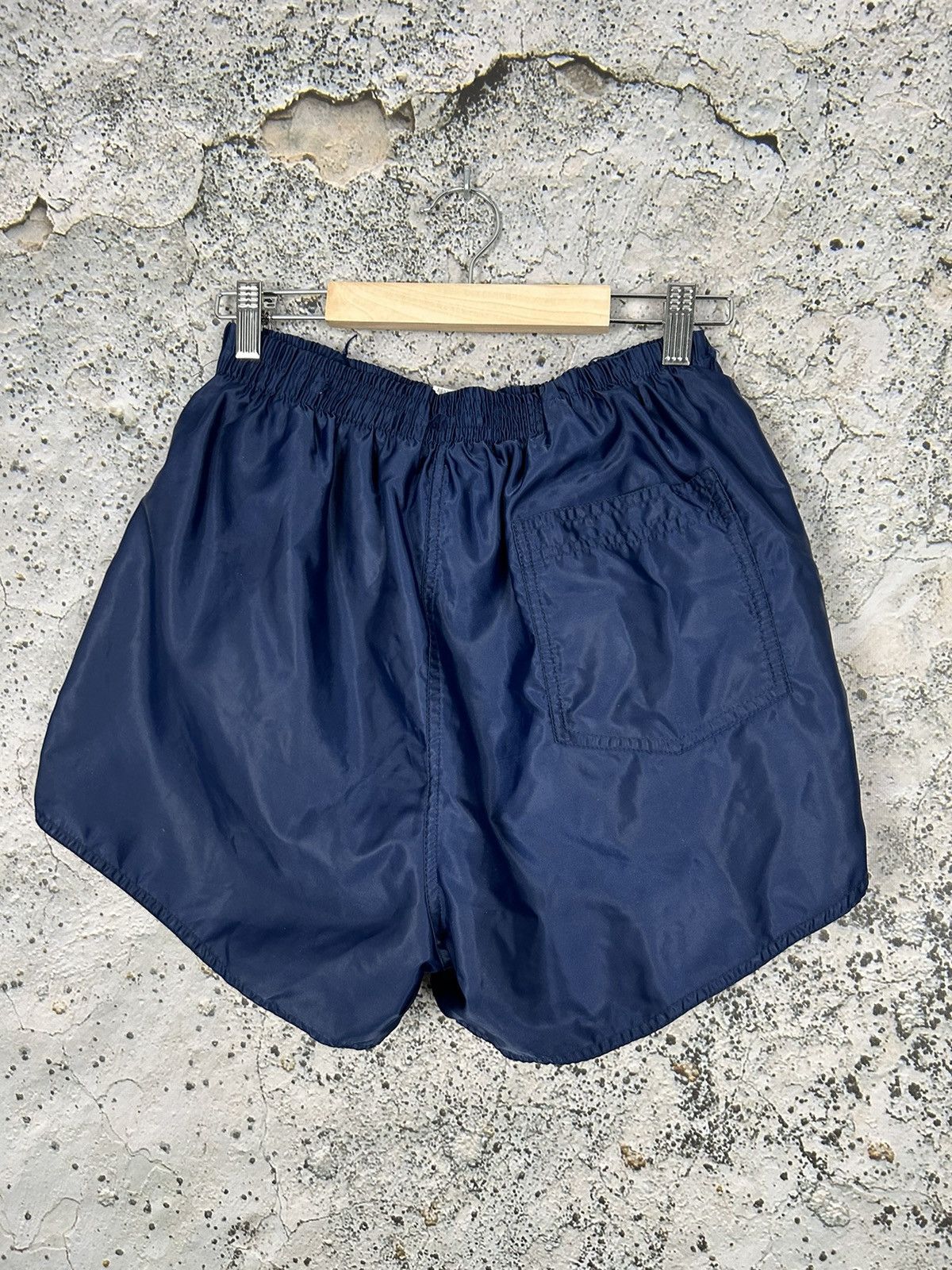 Nike Vintage Nike 90s Archival Sportswear Shorts Swoosh Rare Size US 32 / EU 48 - 4 Thumbnail