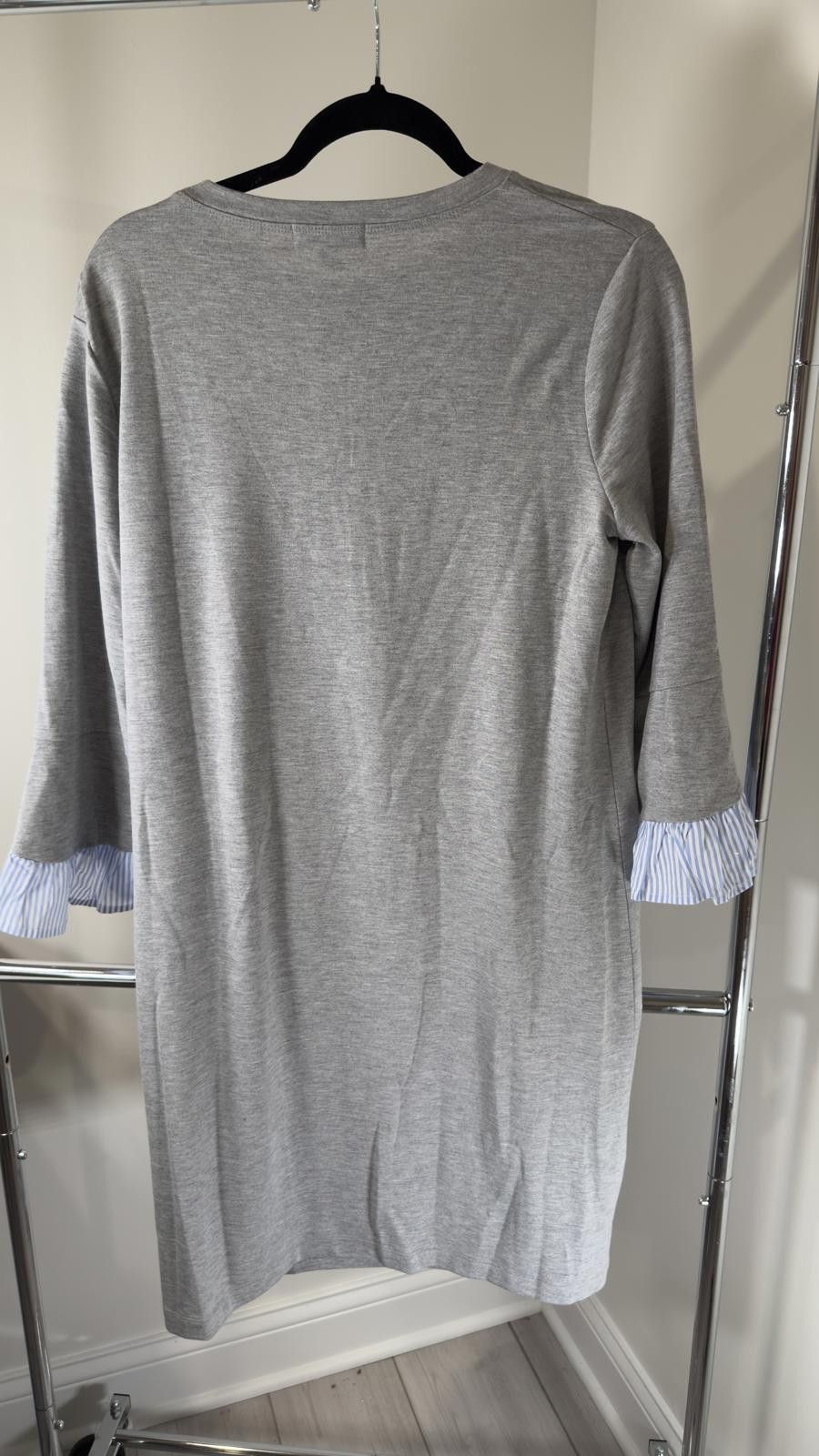 Neiman Marcus Neiman Marcus Gray Dress with Striped Cuffs - Size L Size L / US 10 / IT 46 - 2 Thumbnail