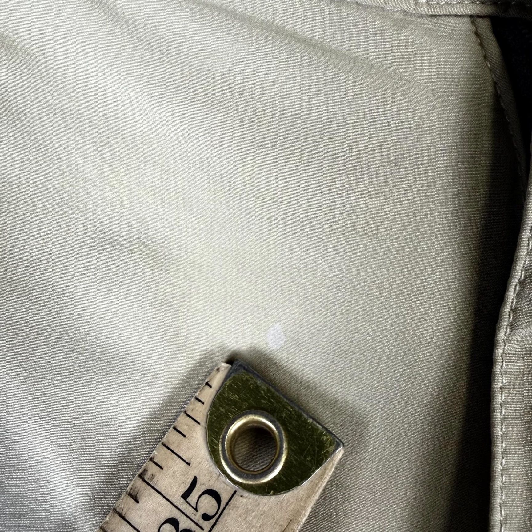 Vintage Huk Men's XL Performance Fabrics Khaki Utility Pockets Shorts Cargo Fishing Hunt Beige Ulity Pockets Short XL Mens Size US 36 / EU 52 - 5 Thumbnail