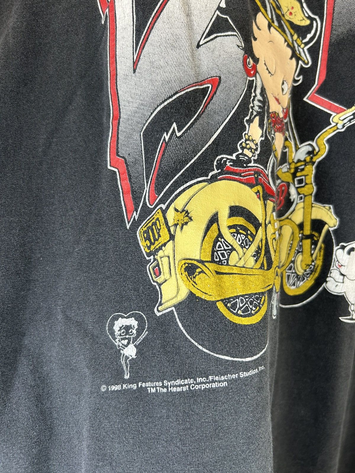 Cartoon Network × Rap Tees × Vintage Vintage 90s Betty Boop “BAD” Motorcycle Sun Faded T Shirt Size US XL / EU 56 / 4 - 3 Thumbnail