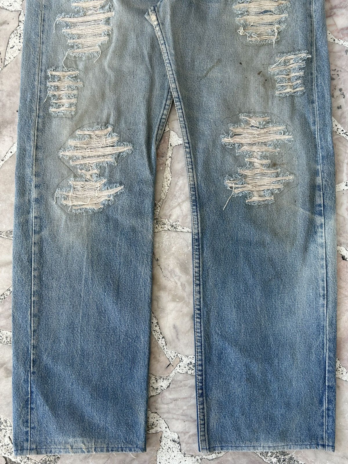 Levi's Levis 501 Vintage Ripped Jeans USA Size US 32 / EU 48 - 4 Thumbnail