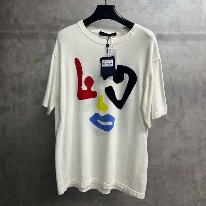 Louis Vuitton Louis Vuitton White geometric pattern short sleeves round Size US XL / EU 56 / 4 - 1 Thumbnail