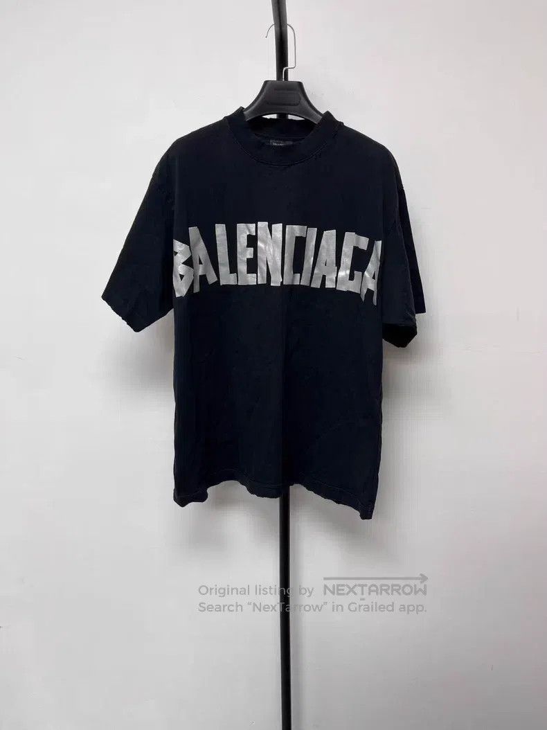 Balenciaga Balenciaga Letter Print Worn Short Sleeve Crew Neck T-Shir Size S / US 4 / IT 40 - 1 Thumbnail