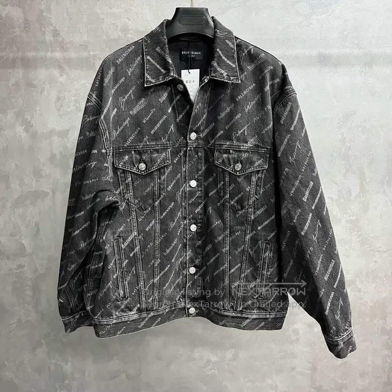 Balenciaga Balenciaga Black Letter Logo Full Print Single Button Deni Size US L / EU 52-54 / 3 - 1 Thumbnail