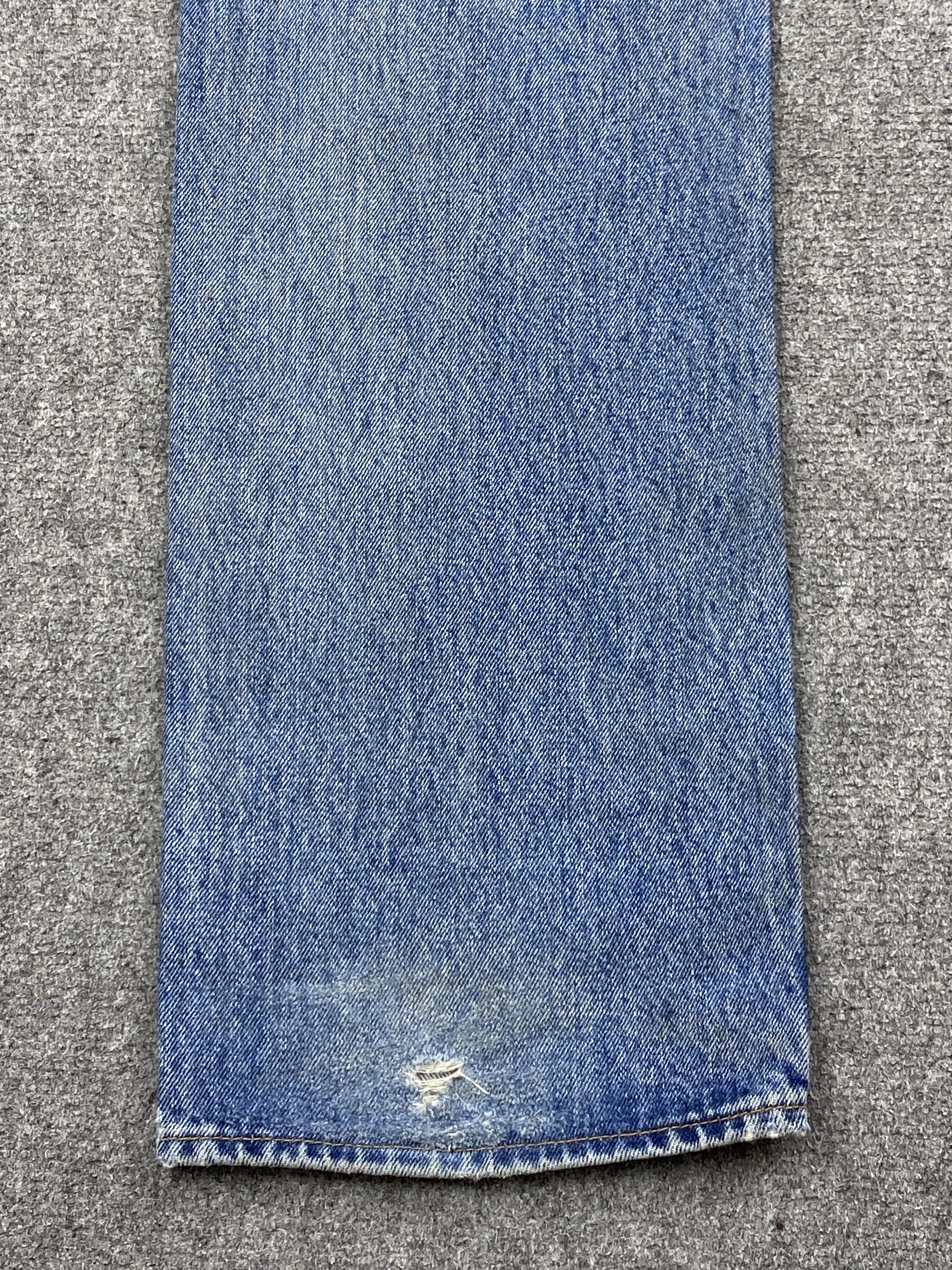 Levi's Distressed Vintage Levis 501 Faded Blue Jeans DP2809 Size US 36 / EU 52 - 22 Thumbnail