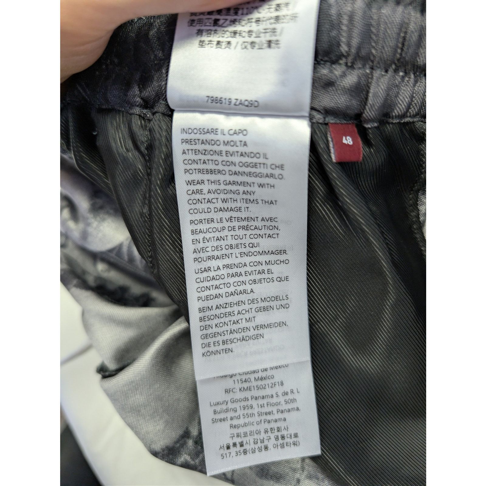 Gucci o1rshd1 Flora & Fauna Print Silk Shorts in Anthracite Gray Size US 32 / EU 48 - 20 Thumbnail