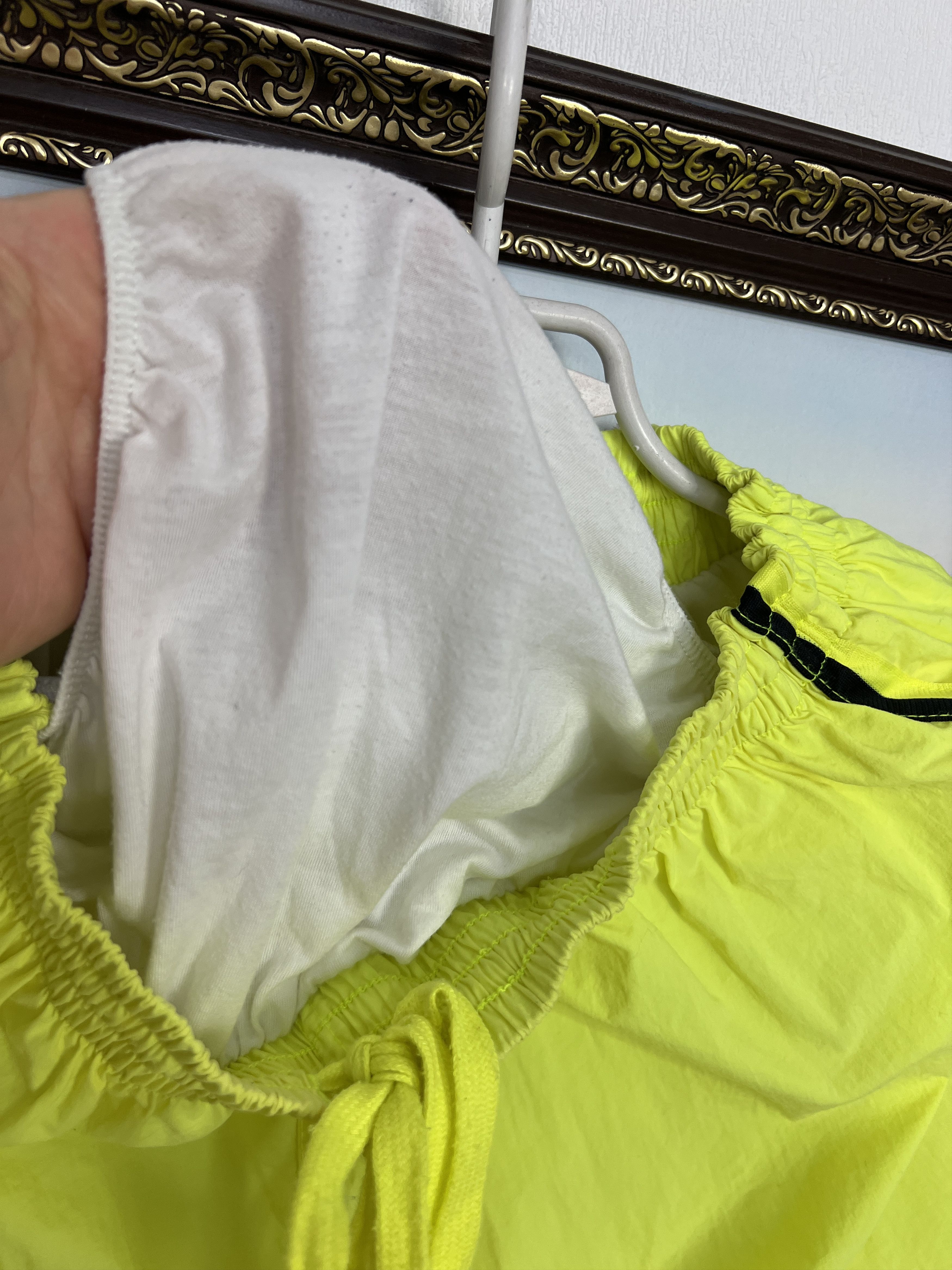 Nike Vintage 90's Nike Borussia Dortmund Football Shorts Soccer Size US 34 / EU 50 - 8 Thumbnail