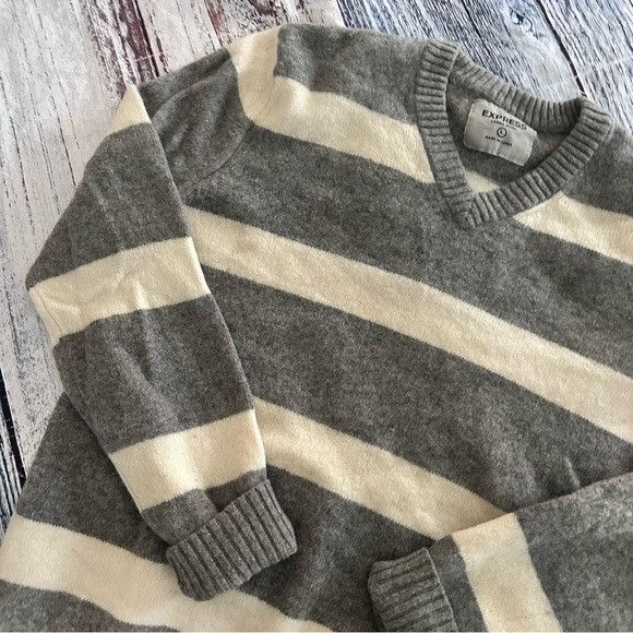 Express Vintage Express 100% Wool V-Neck Sweater in Gray Stripes Y2K Size US L / EU 52-54 / 3 - 3 Thumbnail