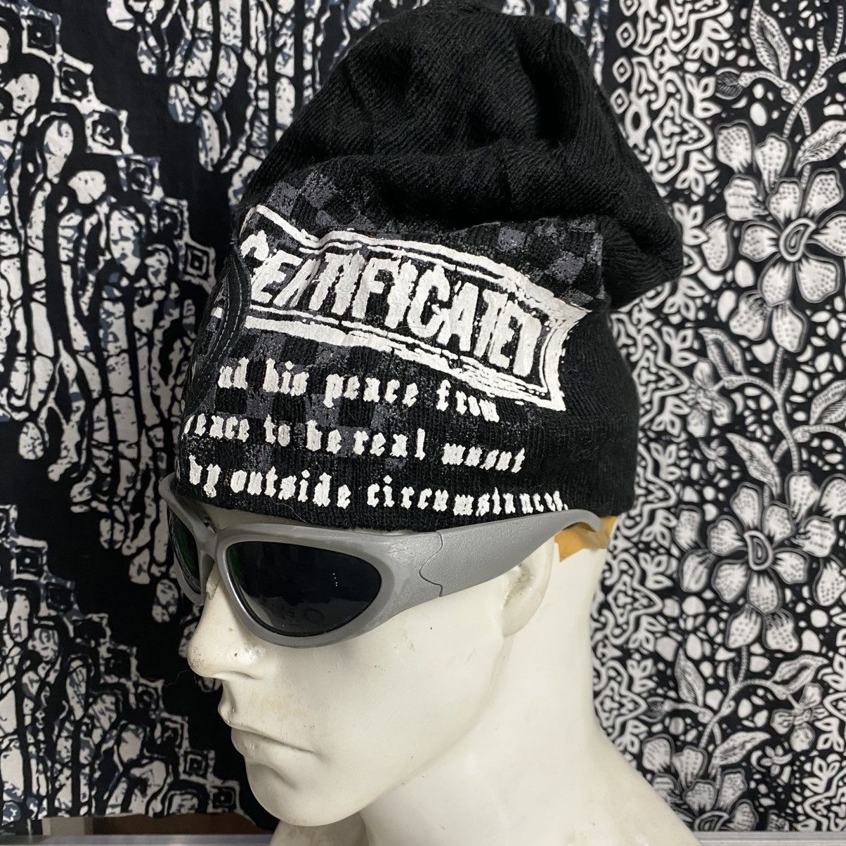 If Six Was Nine × KMRii × Le Grande Bleu (L.G.B.) 2000s y2k peace project words beanie hats Size ONE SIZE - 3 Thumbnail