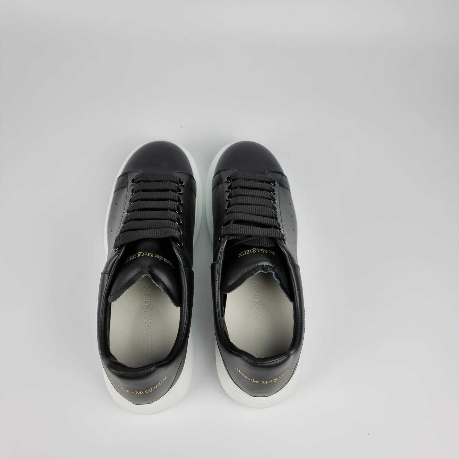 Alexander McQueen ALEXANDER MCQUEEN Oversized Men's Black/White Sneakers New ( Size US 13 / EU 46 - 5 Thumbnail