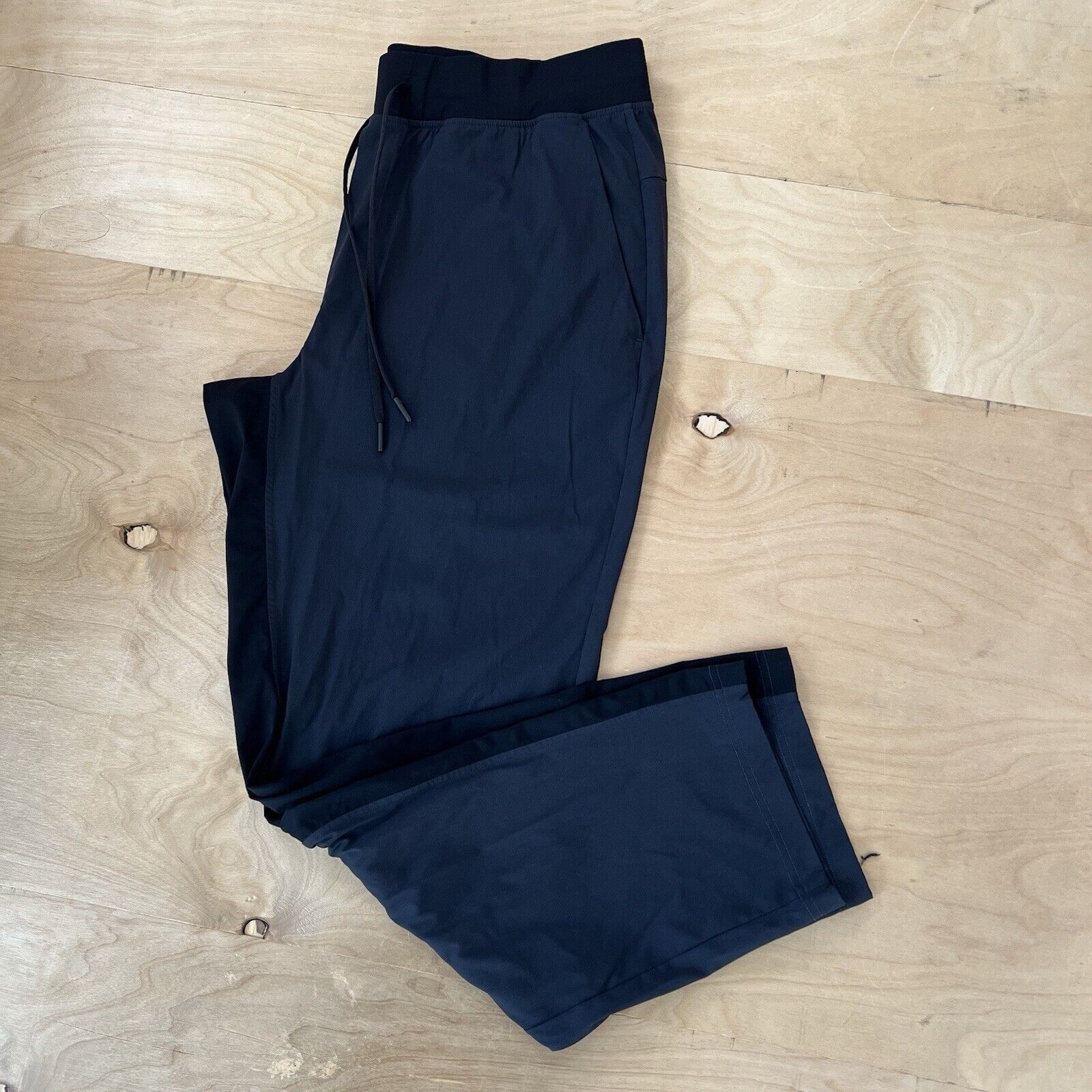 Lululemon Lululemon Great Wall Pants XL Black Sweatpants Jogger Yoga Size US 34 / EU 50 - 9 Thumbnail