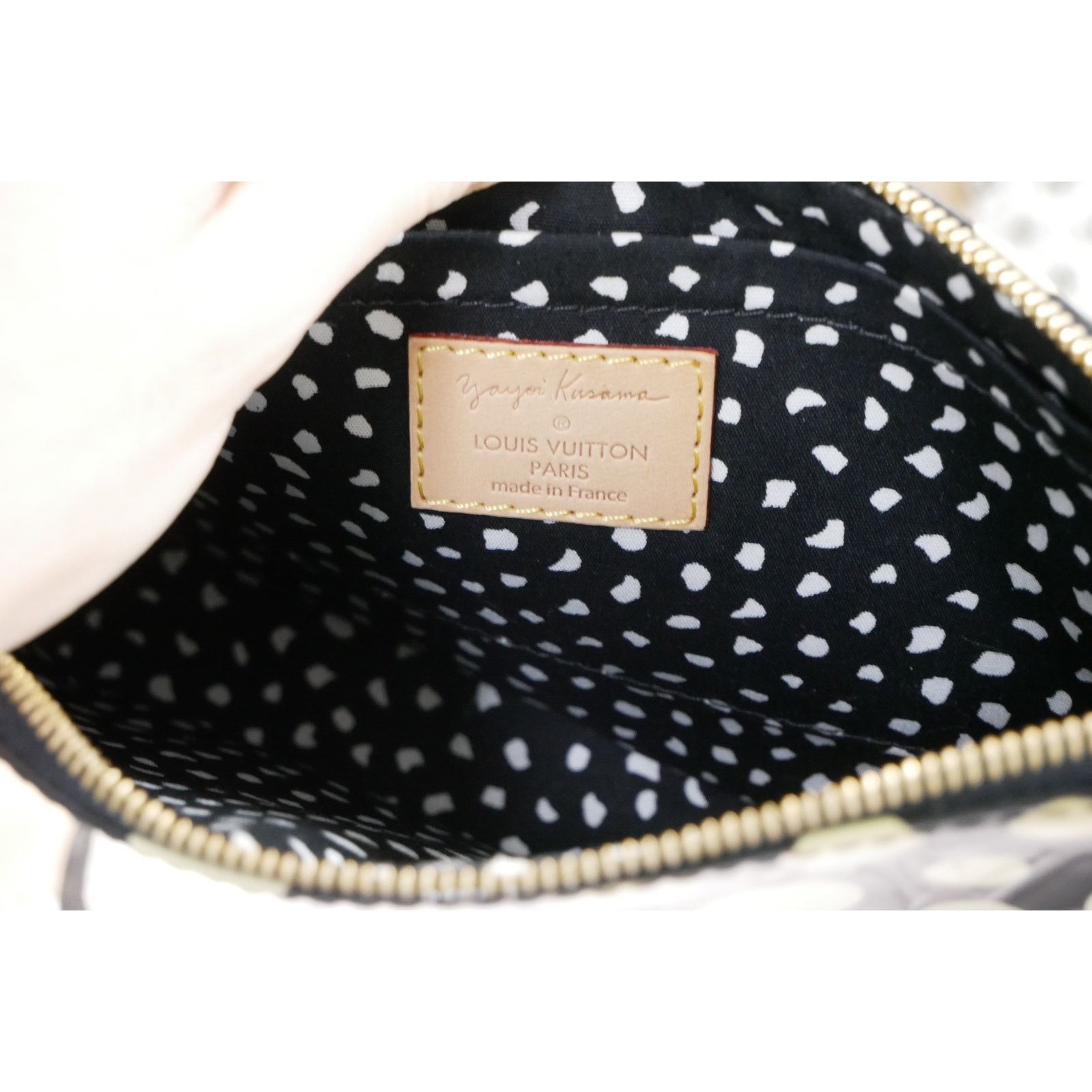 Louis Vuitton Louis Vuitton Vernis Yayoi Kusama Pochette Accessories Size ONE SIZE - 8 Thumbnail