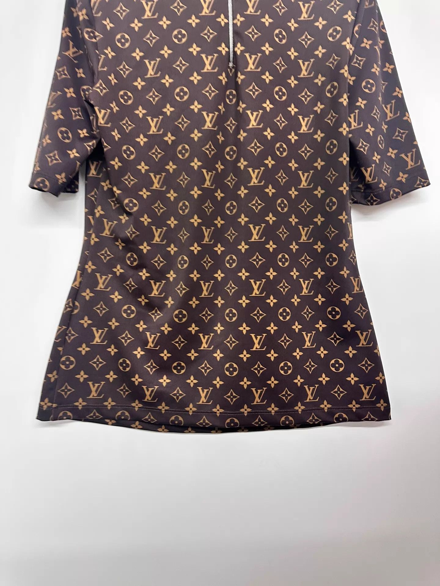 Louis Vuitton Louis Vuitton All Over Print Short Sleeve M 39s 94c 64l Size M / US 6-8 / IT 42-44 - 2 Thumbnail
