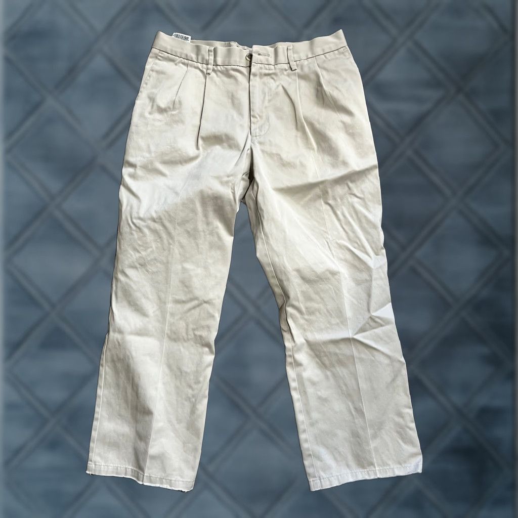 Dockers DOCKERS Mens 34x29 Chino Dress Pants Classic Fit Beige Ivory 90s Vintage Army Apple Pattern Solid Pleated Front Zip Pants Mens Size US 34 / EU 50 - 1 Thumbnail
