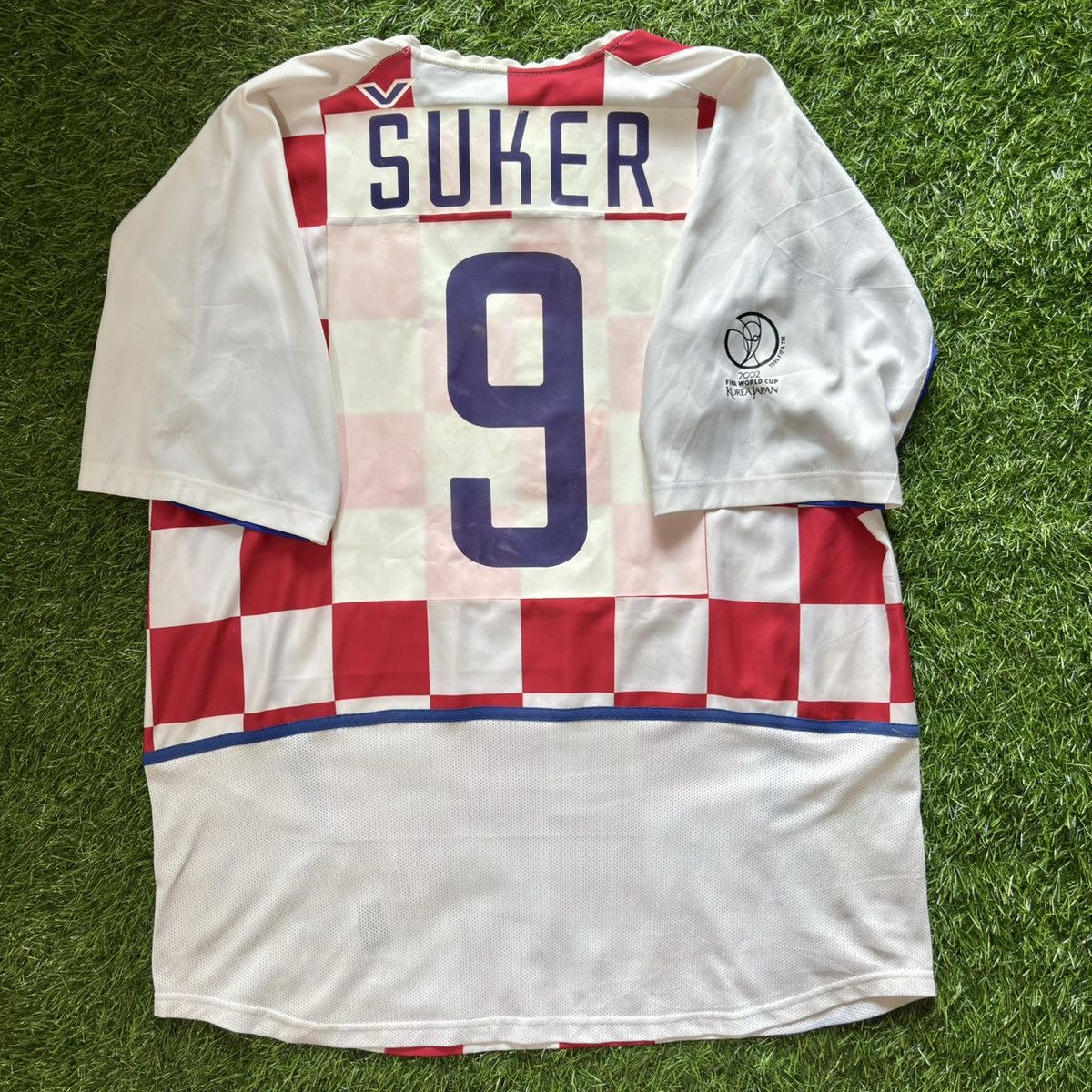 Nike Nike Croatia Home 2002 Davor Suker #9 Soccer Jersey Size US XL / EU 56 / 4 - 2 Thumbnail
