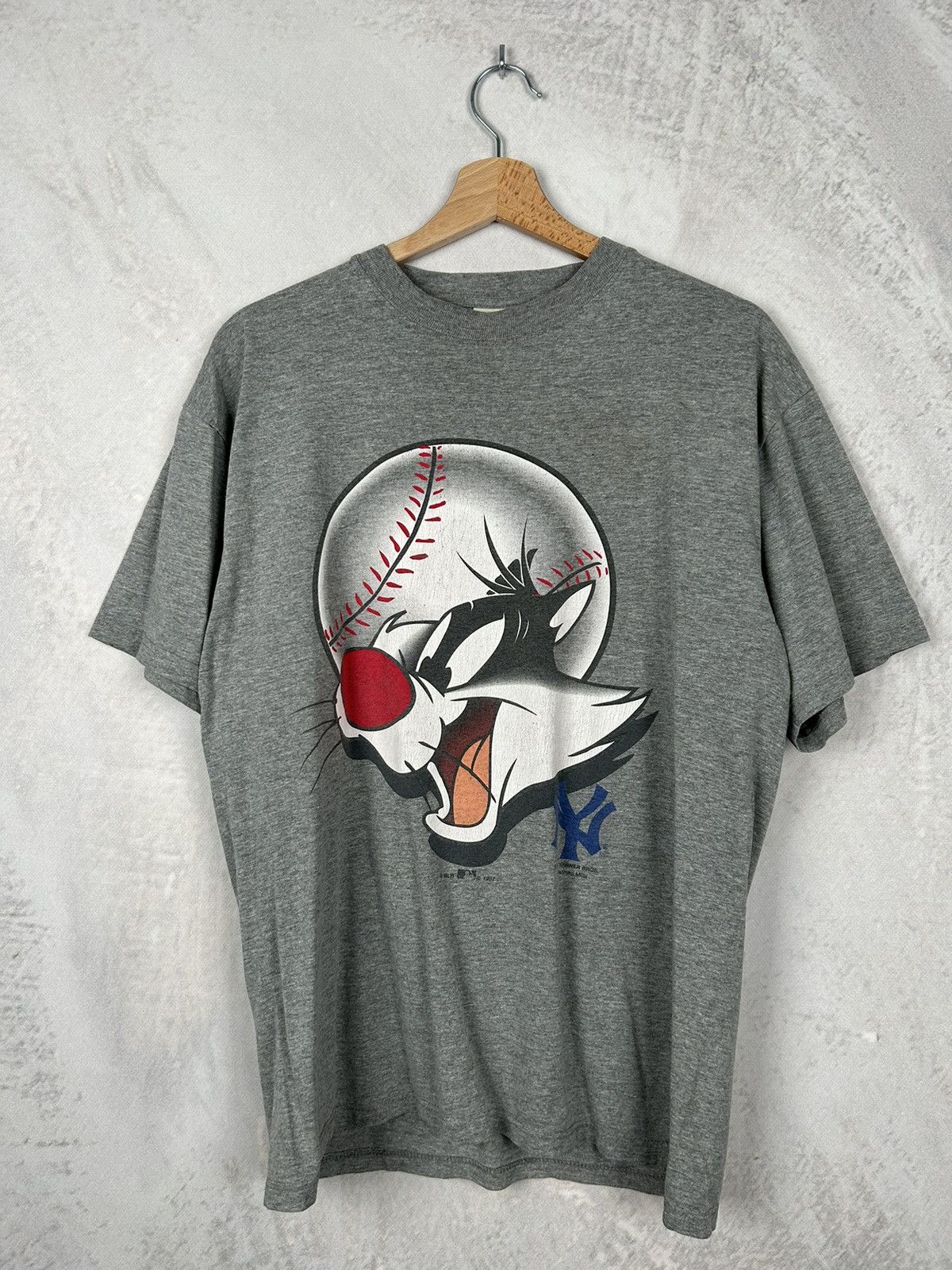 Nutmeg Vintage 1997 Looney Tunes MLB Sport Nutmeg 90s Hype Rare Size US M / EU 48-50 / 2 - 1 Thumbnail