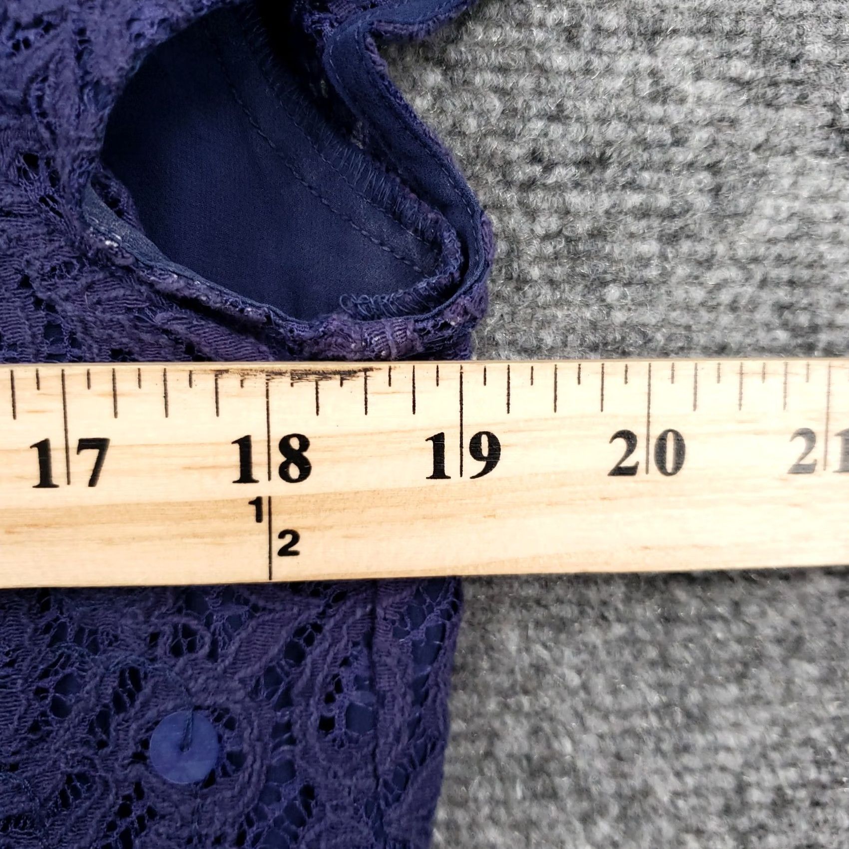 Ann Taylor Ann Taylor Loft Blouse Womens S Small Blue Lace Sequins Short Sleeves Polyester Size S / US 4 / IT 40 - 6 Thumbnail