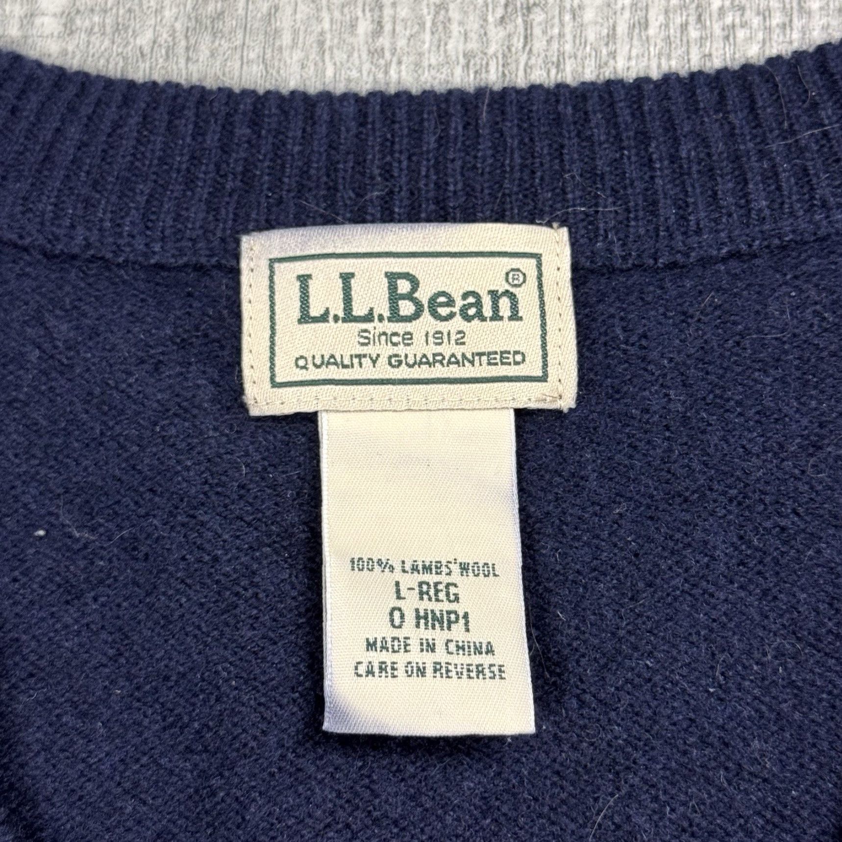 Vintage VINTAGE L.L. BEAN 100% LAMBSWOOL PULLOVER VEST ARGYLE DIAMOND MENS L NAVY BLUE PREPPY 90s Size US L / EU 52-54 / 3 - 2 Thumbnail