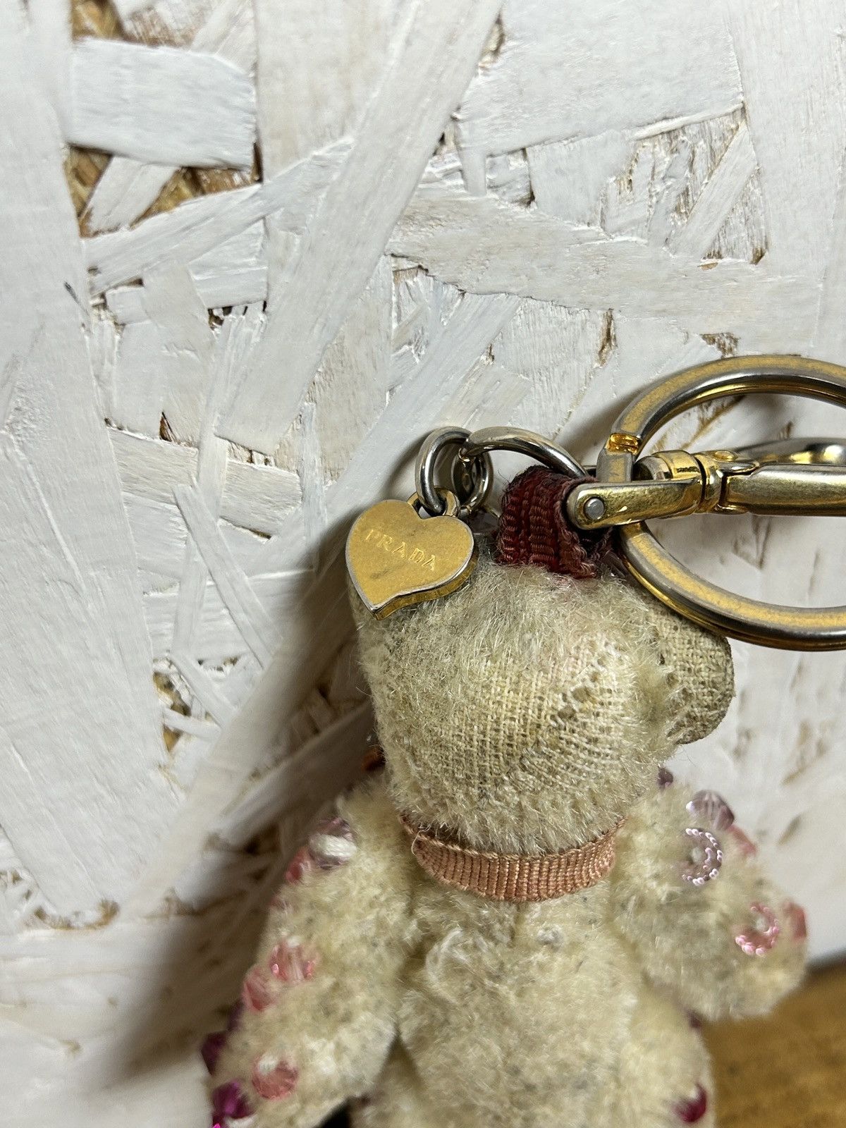 Prada Vintage Prada Heart Love Bag Charm Bear Key Holder Beige Size ONE SIZE - 6 Thumbnail