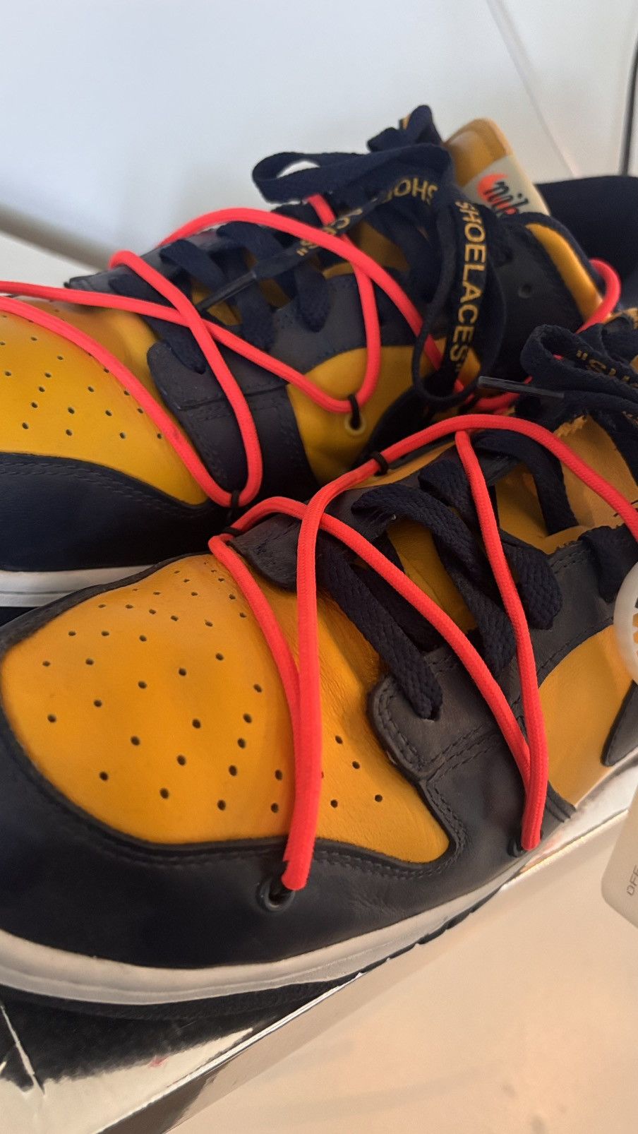 Nike × Off-White Nike X Off-White Dunk slow University Gold Size US 13 / EU 46 - 9 Thumbnail