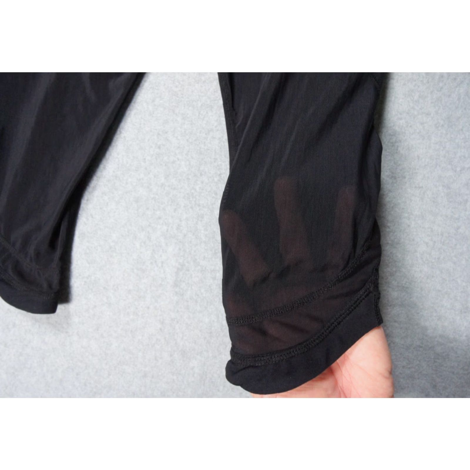 Lululemon VINTAGE Lululemon Leggings Women’s 8 Black Crop Activewear Yoga Running Breathable Size 30" / US 8 / IT 44 - 5 Thumbnail