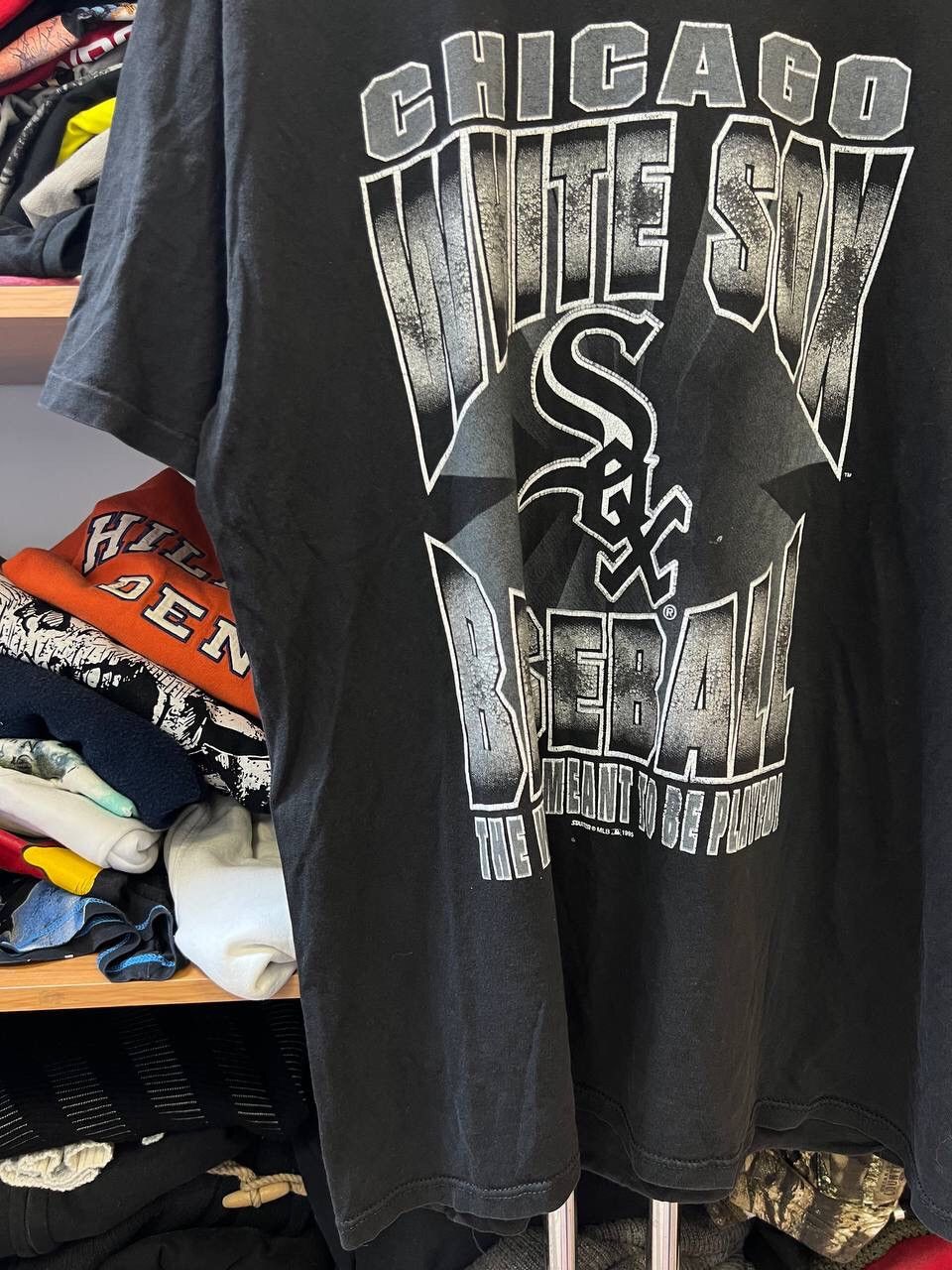 Vintage Vintage Chicago White Sox Grunge T-Shirt Size US XL / EU 56 / 4 - 5 Thumbnail