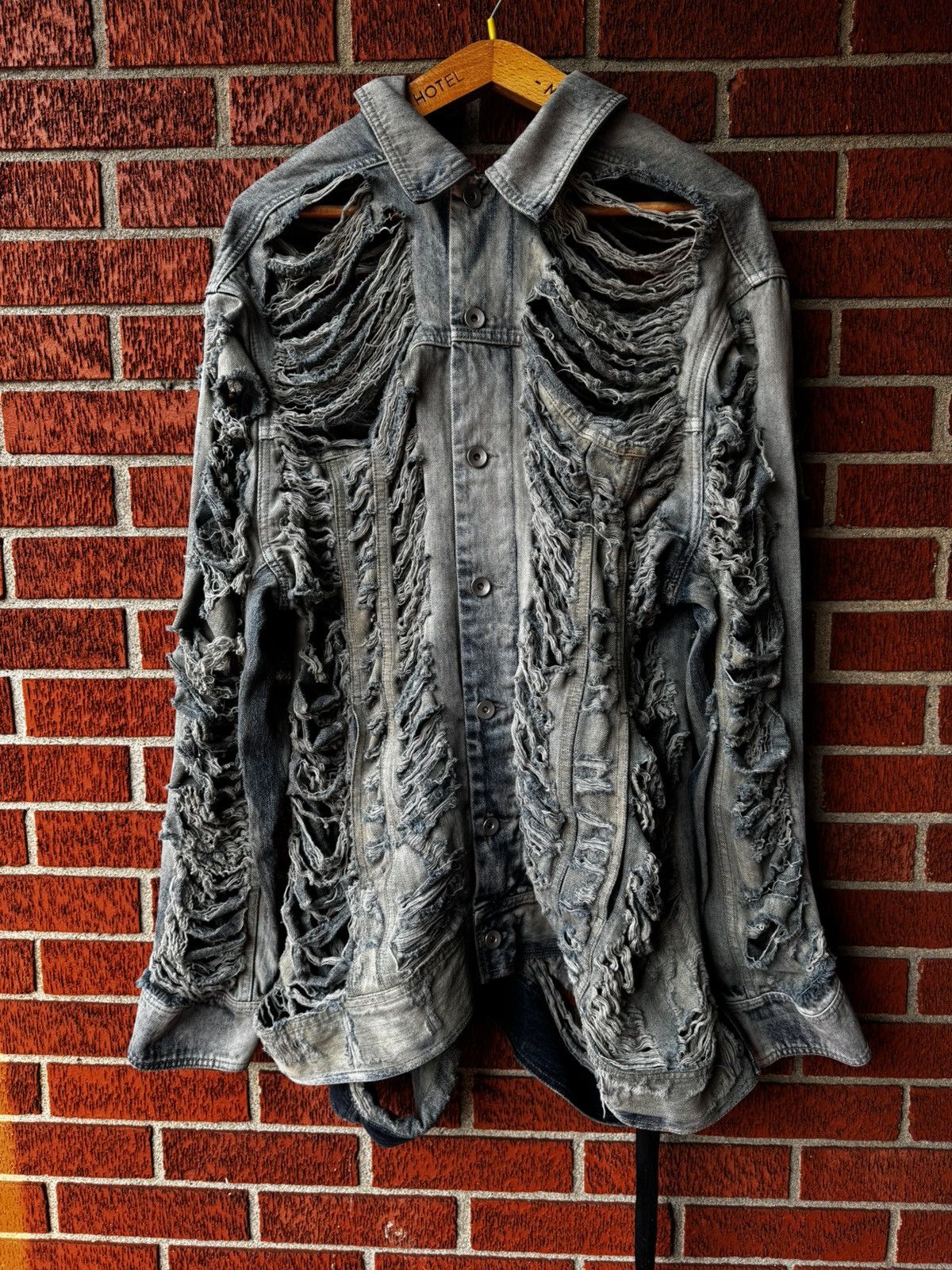 Rick Owens Rick Owens Jumbo Worker Jacket Shredded Denim Shredded M NWT Size US M / EU 48-50 / 2 - 1 Thumbnail