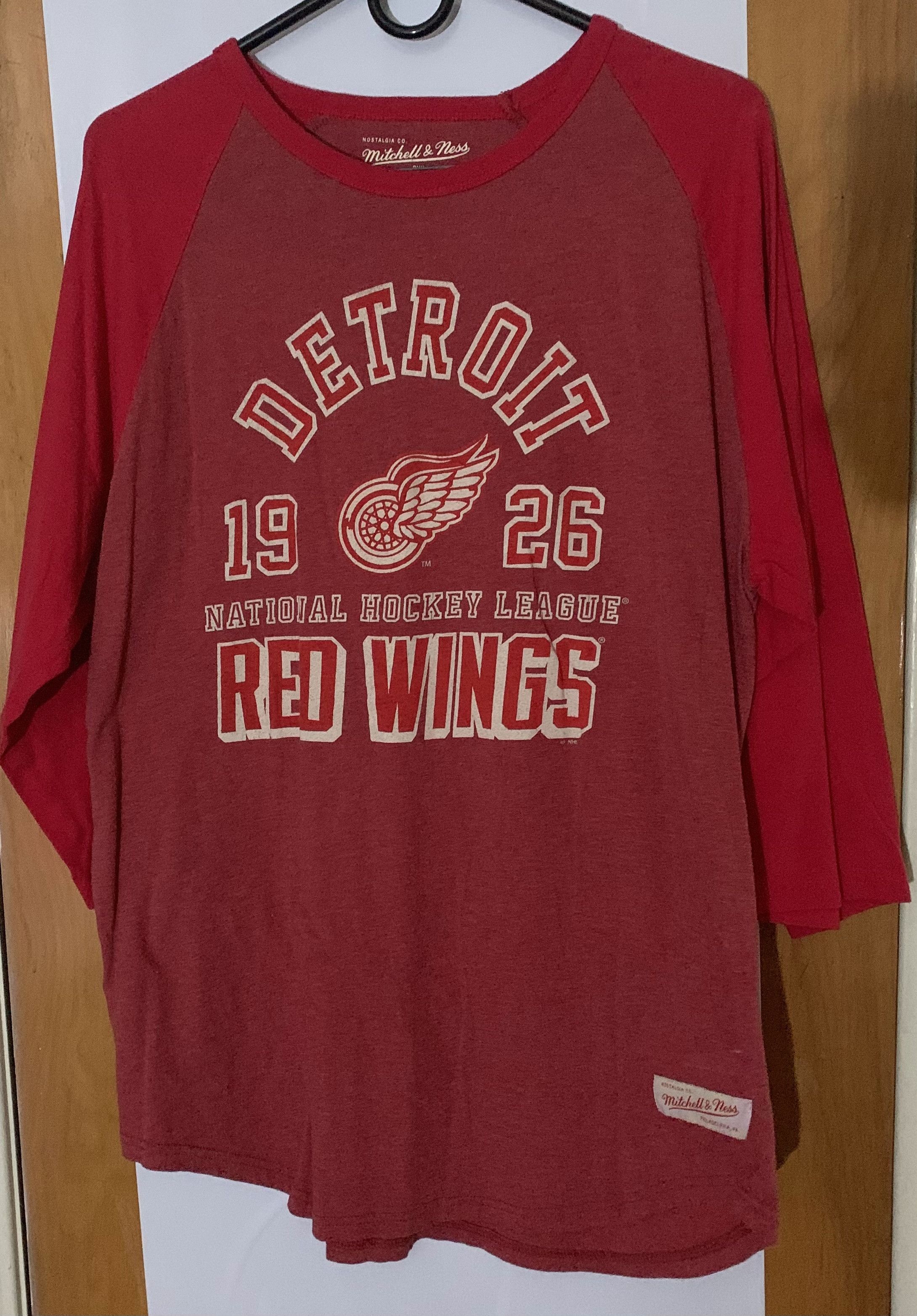 Mitchell & Ness Mitchell & Ness Detroit Red Wings 3/4 Sleeve T-Shirt XL Mens Size US XL / EU 56 / 4 - 1 Thumbnail