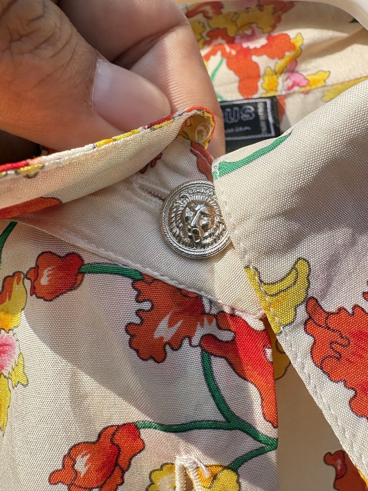 Versace VERSUS Versace flowers printed silk shirt Size M / US 6-8 / IT 42-44 - 7 Thumbnail