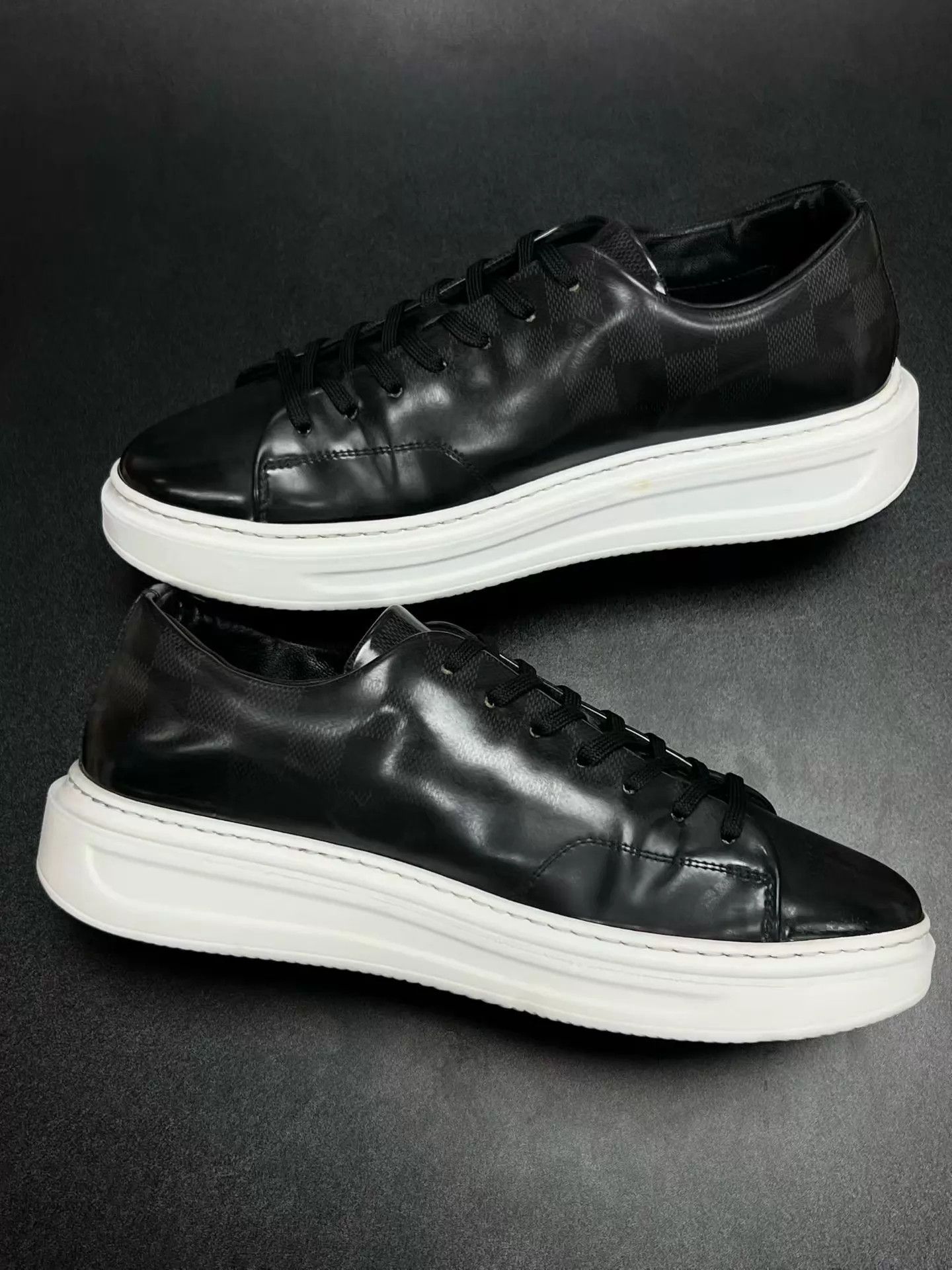 Louis Vuitton Louis Vuitton Beverly Hills Gradient Monogram 40 Size US 7 / EU 40 - 6 Thumbnail