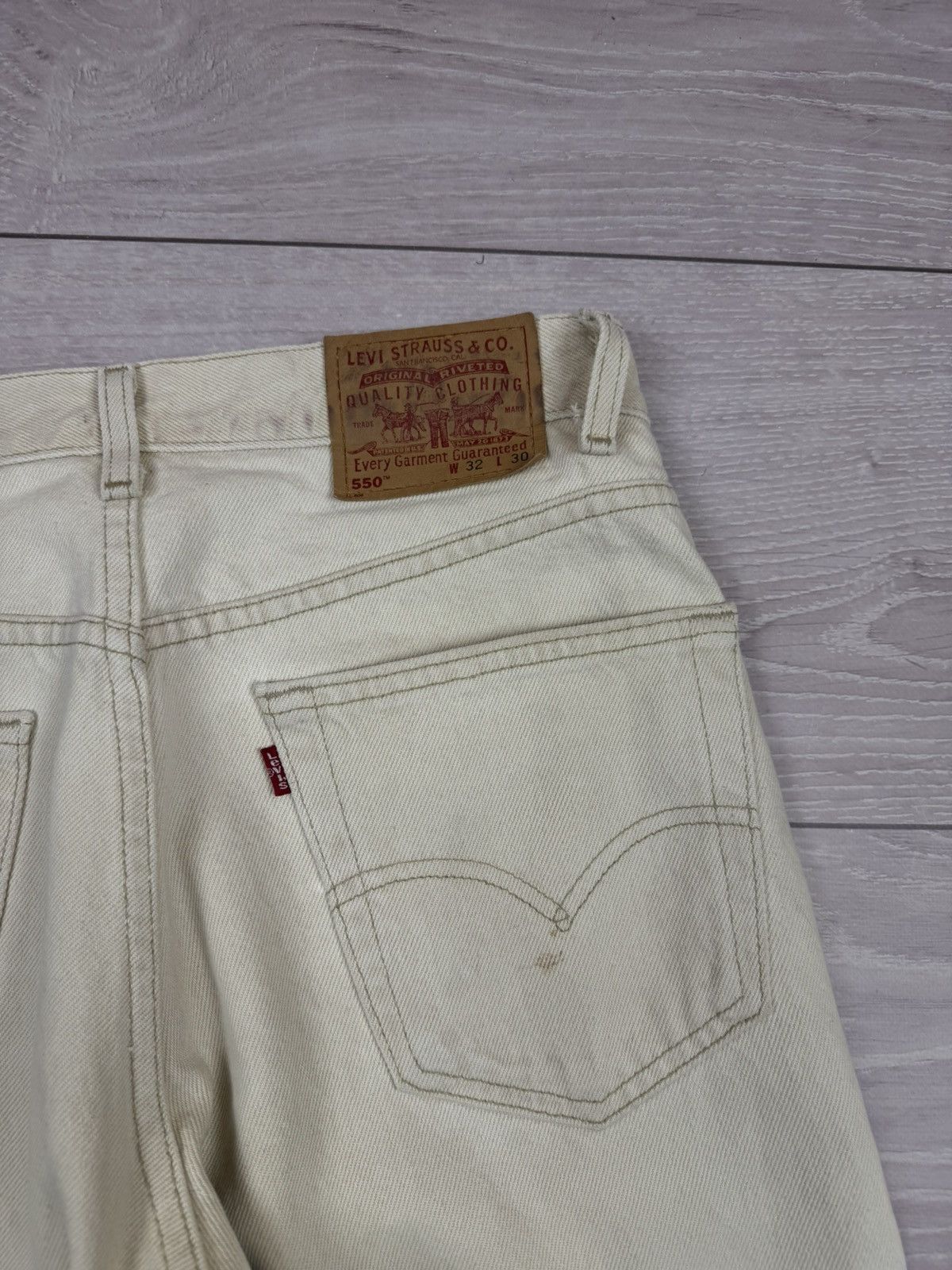 Levi's Vintage 90s Levis 550 Beige Faded Jeans Made in USA 32 sz Size US 32 / EU 48 - 7 Thumbnail