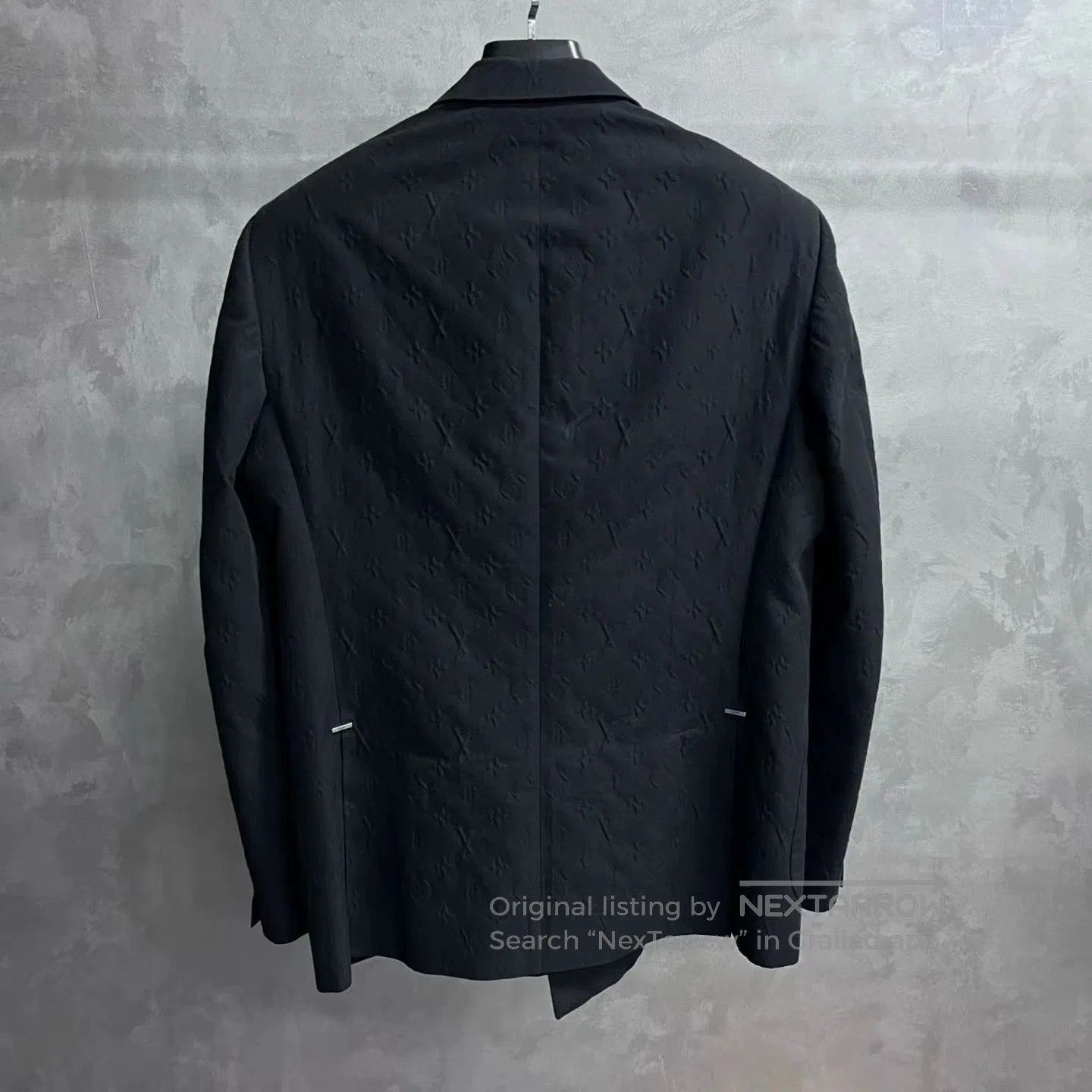 Louis Vuitton louis vuitton black double-breasted long coat. Size US L / EU 52-54 / 3 - 5 Thumbnail