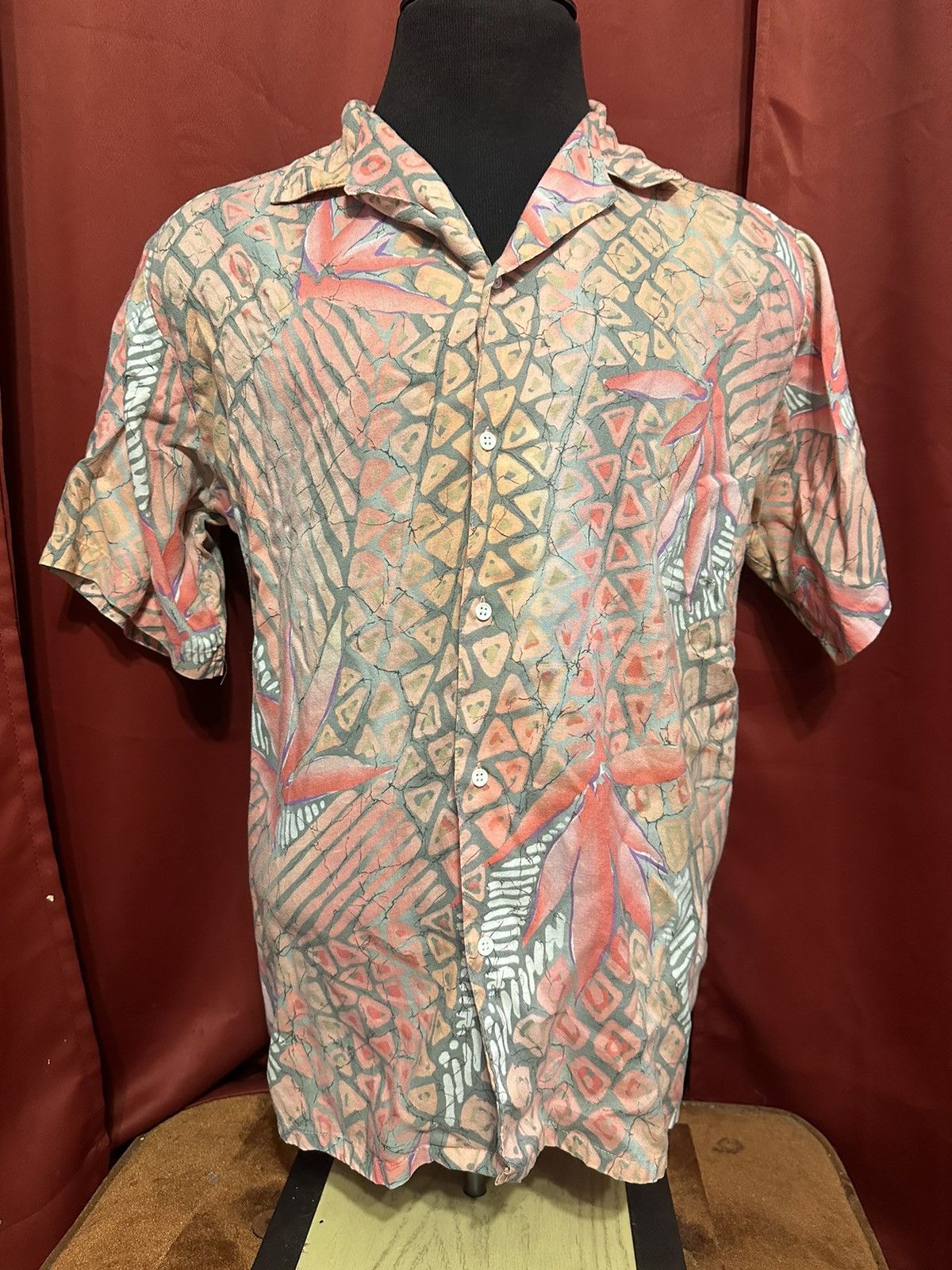 Vintage Vintage Islander Hawaiian Shirt 80’s Pink Geometric Grail Size US XL / EU 56 / 4 - 1 Thumbnail