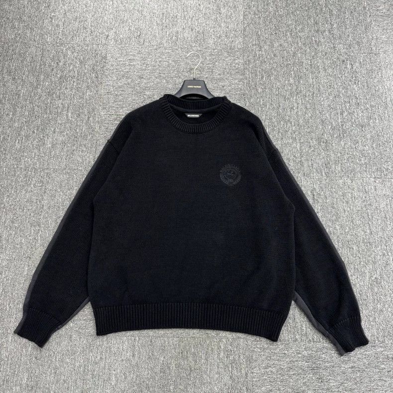 Balenciaga Balenciaga Embroidered logo stitching fake two-piece sweat Size US S / EU 44-46 / 1 - 1 Thumbnail