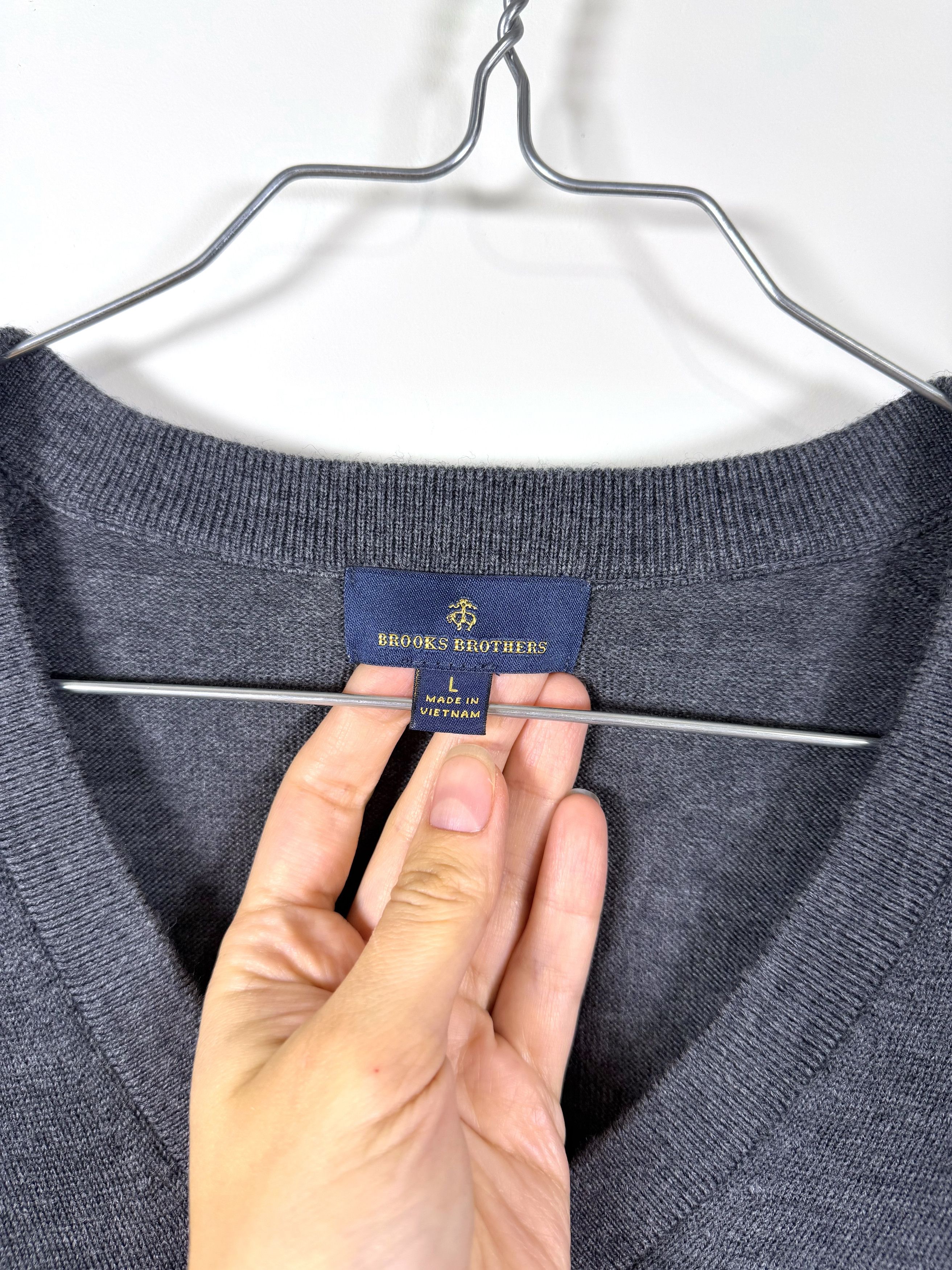 Brooks Brothers Men's Brooks Brothers Merino Wool V-neck Sweater (L) Size US L / EU 52-54 / 3 - 2 Thumbnail