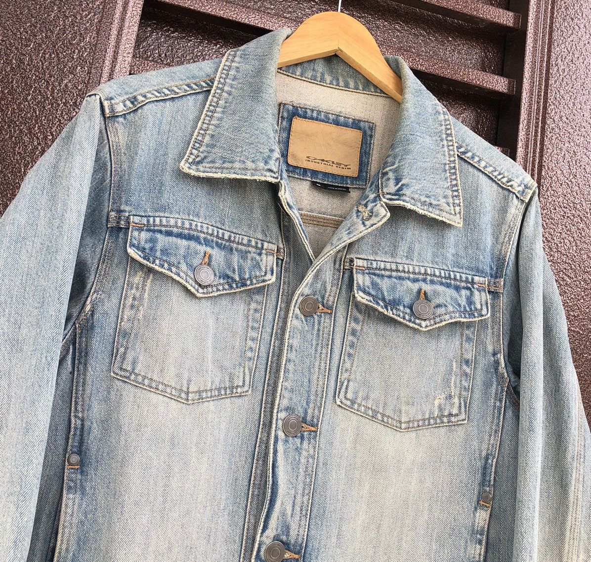 Oakley Vintage Oakley Denim Trucker Jacket Size US M / EU 48-50 / 2 - 1 Thumbnail