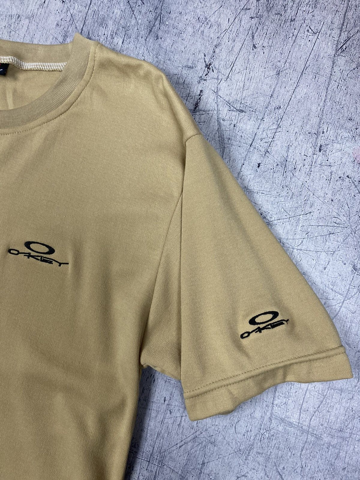 Oakley Vintage 00s Oakley Y2K Bootleg T Shirt Size US L / EU 52-54 / 3 - 3 Thumbnail